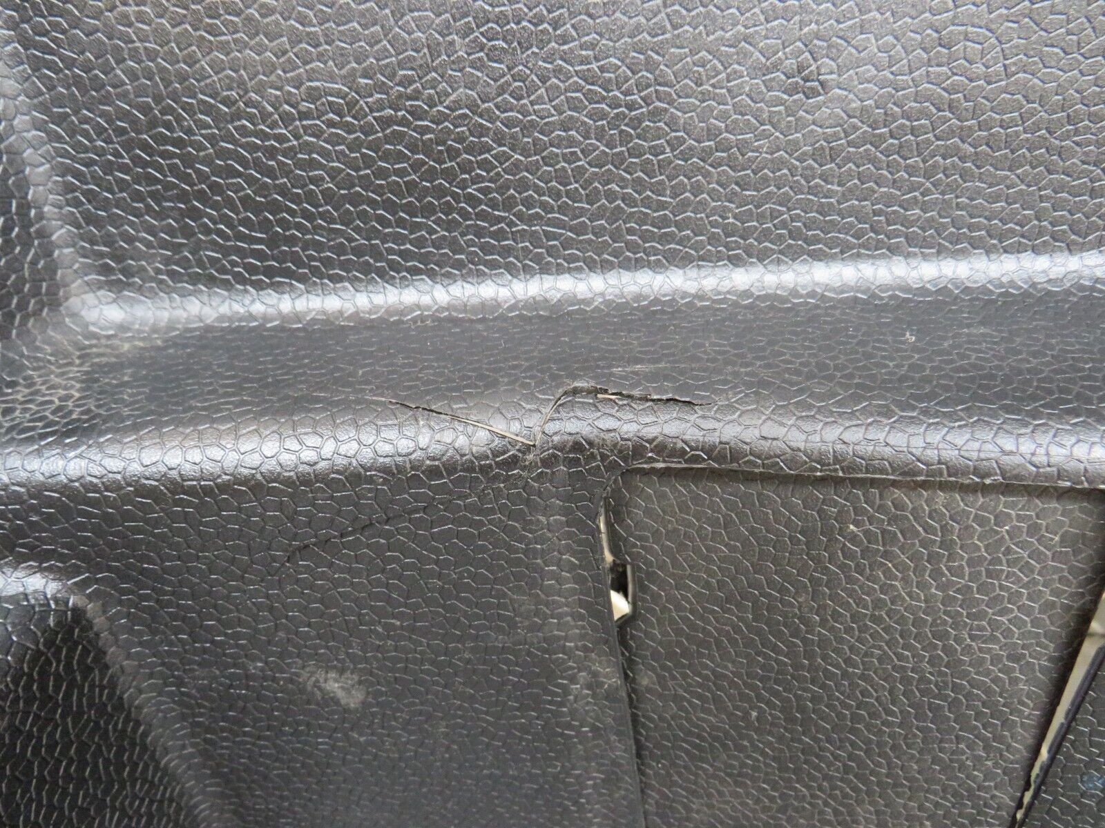 34033 Mercedes-Benz W124 260E Trunk Cover Panel Left 1246900730