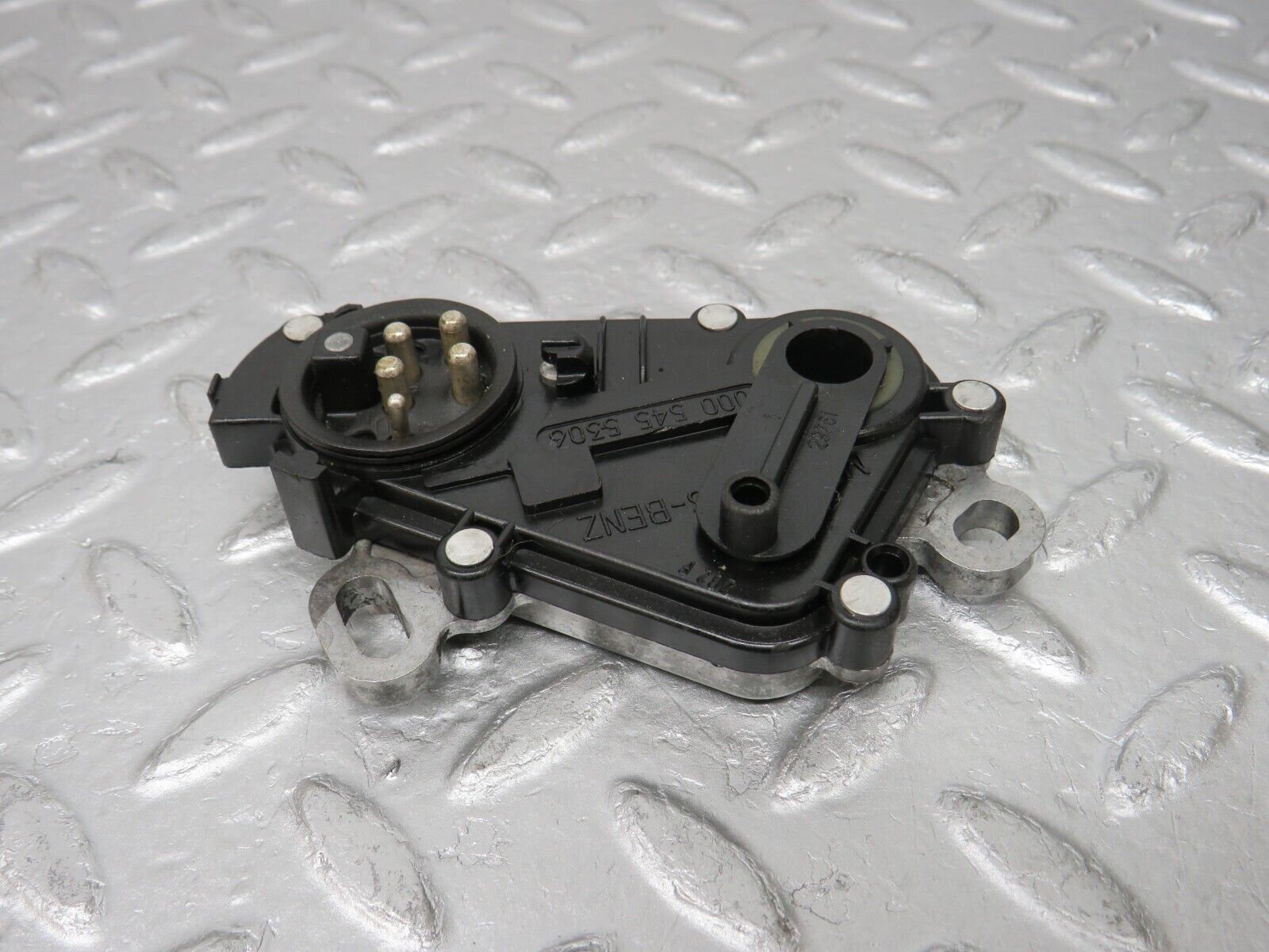 33133 Mercedes-Benz W126 380 V8 M116 Reverse Light Switch 0005455306