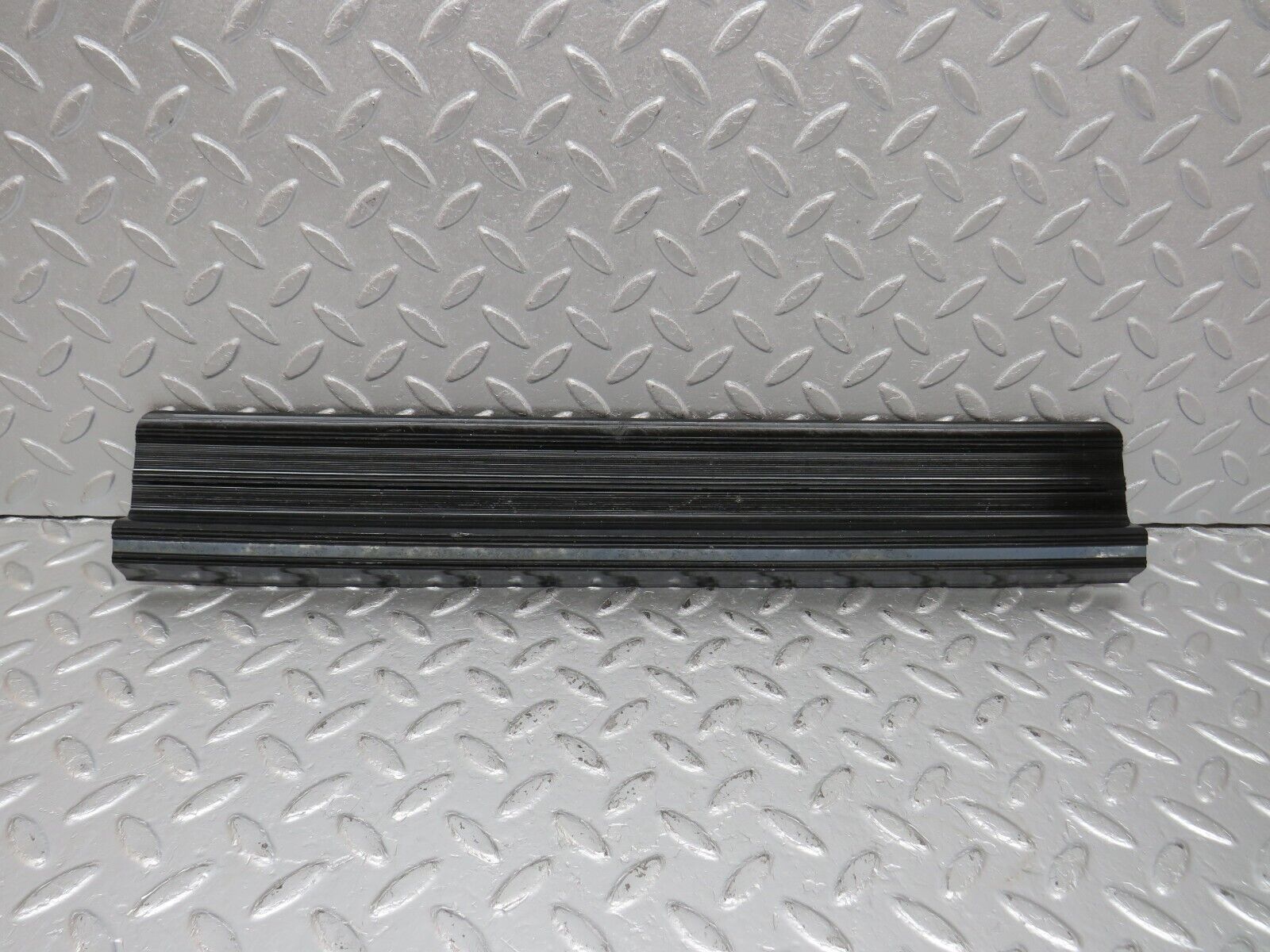 40633 Mercedes-Benz W123 300D Rear Right Door Sill Trim Black