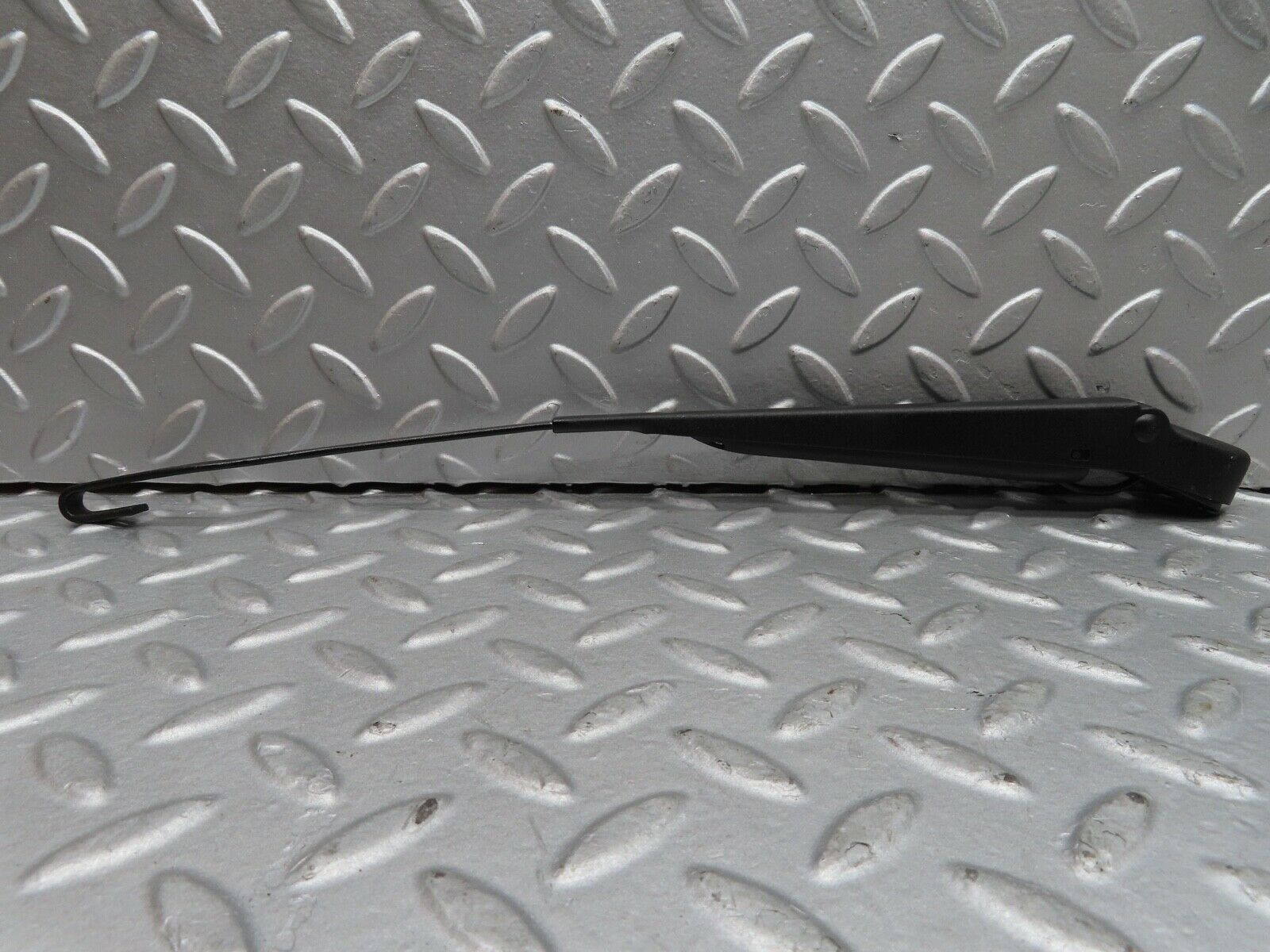 17054 Mercedes-Benz C123 280CE Coupe Wiper Arm Left Side