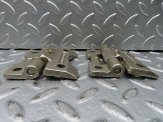 21537 Mercedes-Benz W126 300SE Door Hinges Pair 1237200037