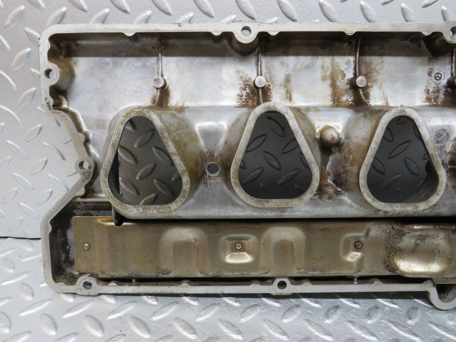 35637 Mercedes-Benz R107 280SL Cylinder Head Valve Cover 1100160905