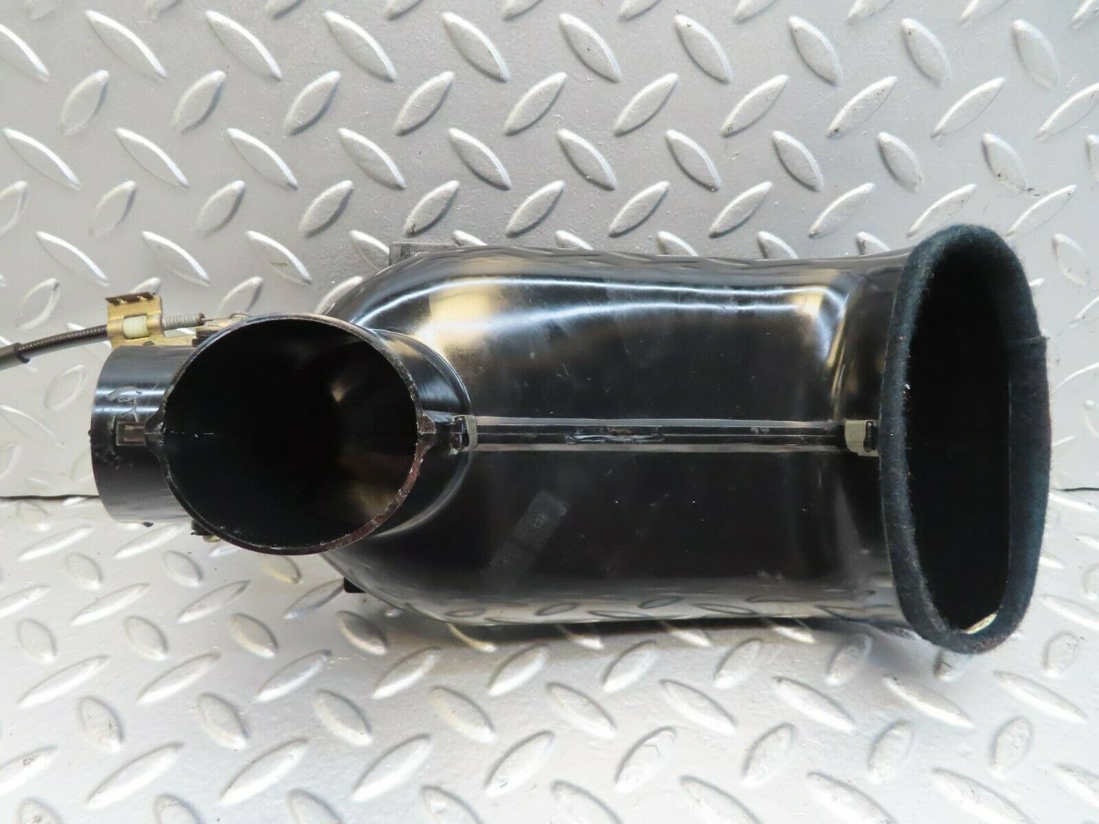 15527 Mercedes-Benz R107 450SL Coupe Heater Air Duct