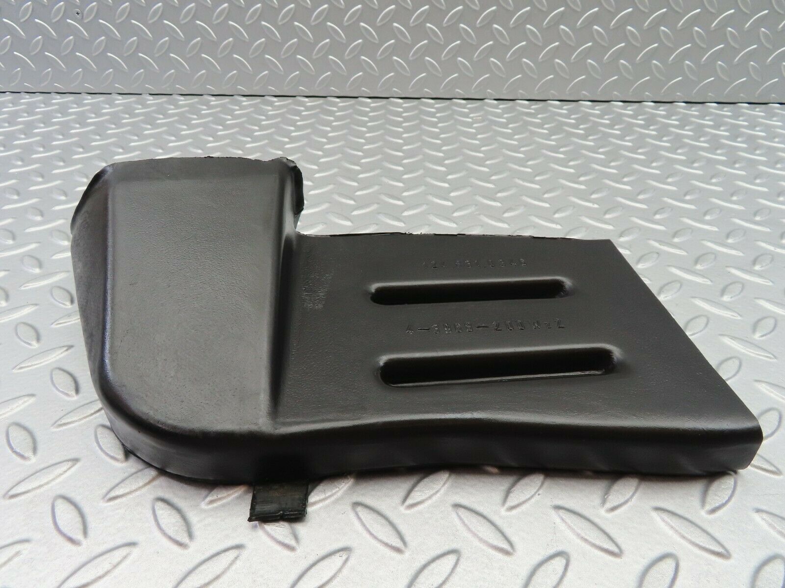 6497 Mercedes-Benz S124 E220 Wagon Ventilation Air Duct Left Side 1248310346