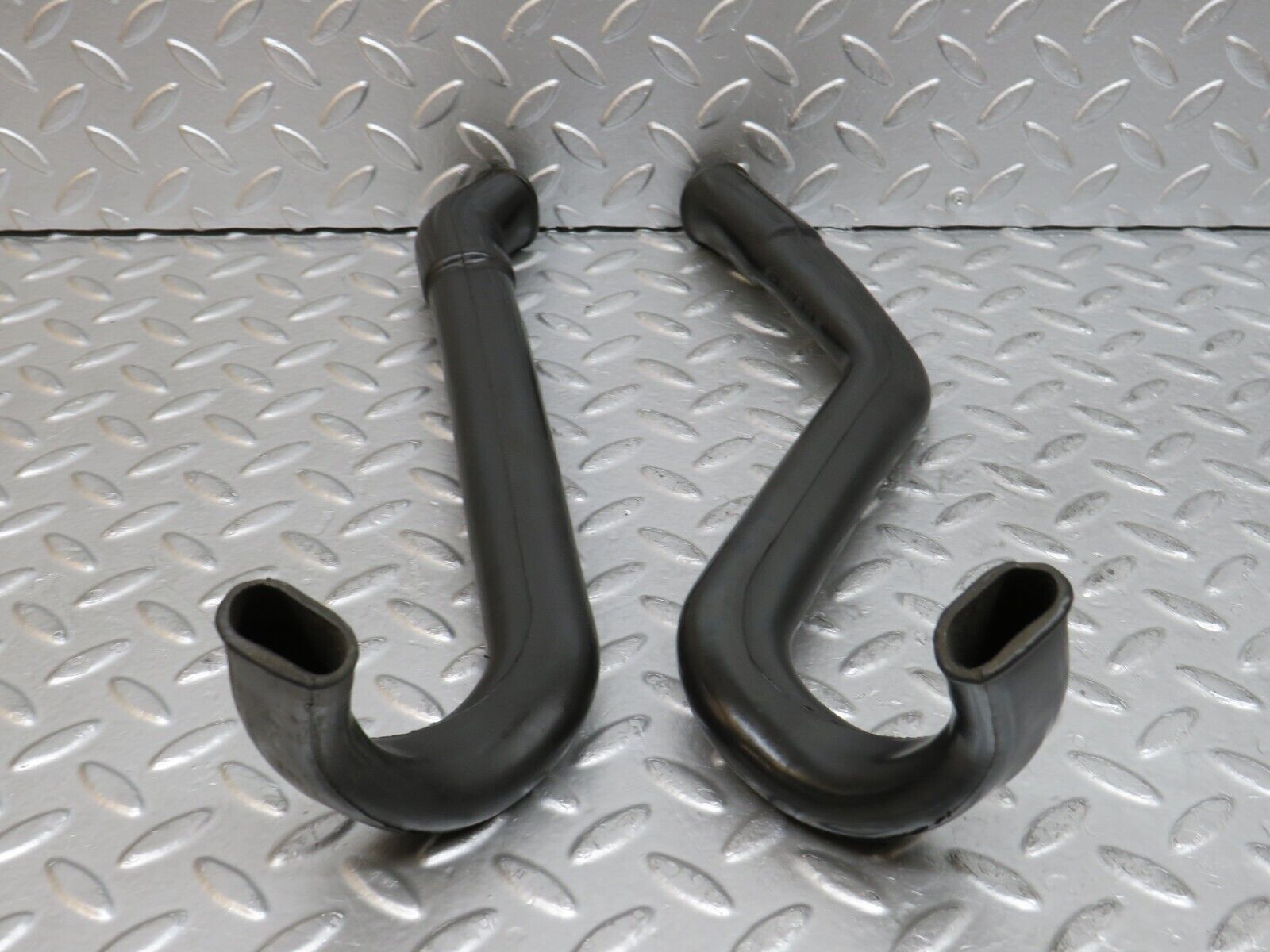 29387 Mercedes-Benz W124 260E Water Drain Hose Pair 1246280194 1246280394