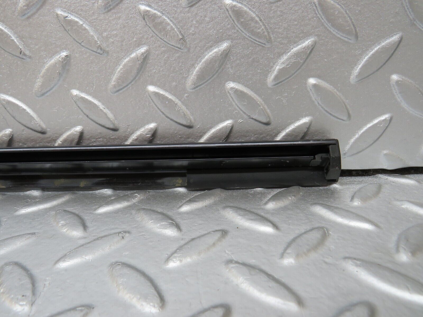 35082 Mercedes-Benz W210 320E Rear Right Door Window Exterior Trim