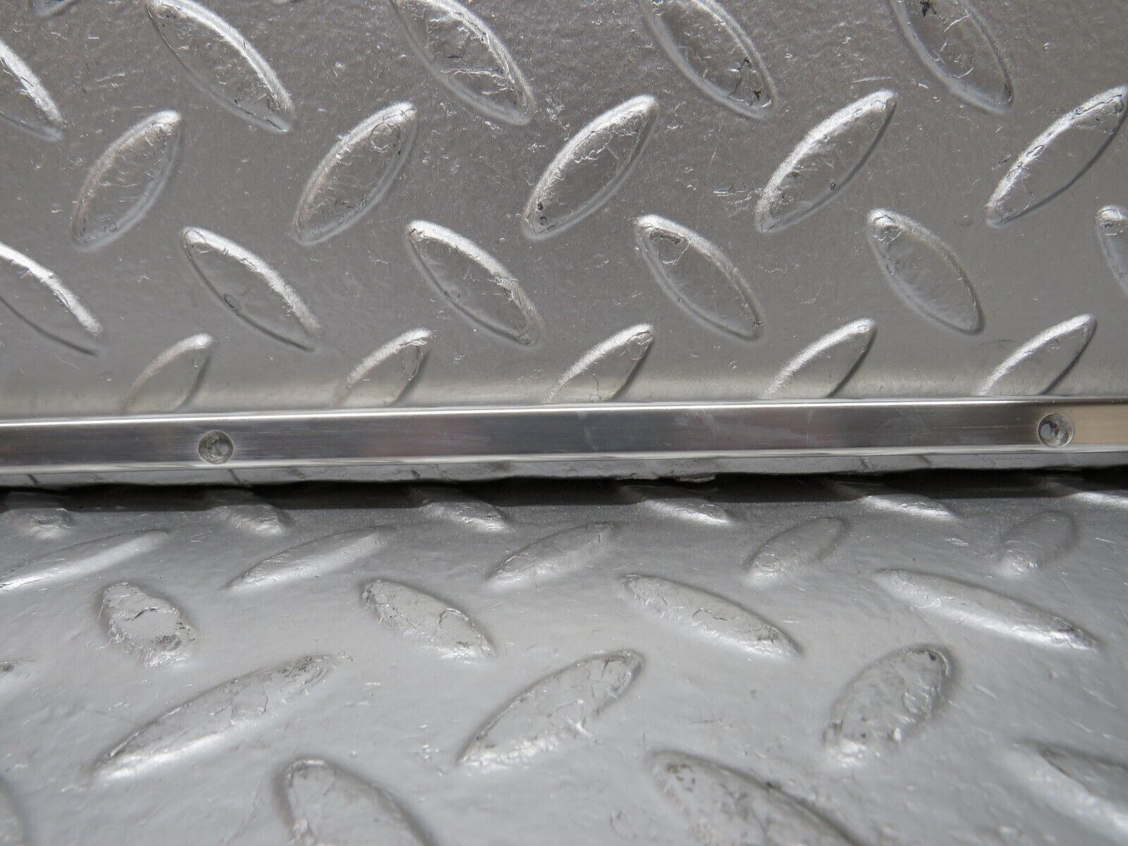 30774 Mercedes-Benz W201 190E 2.0L Sunroof Chrome Trim