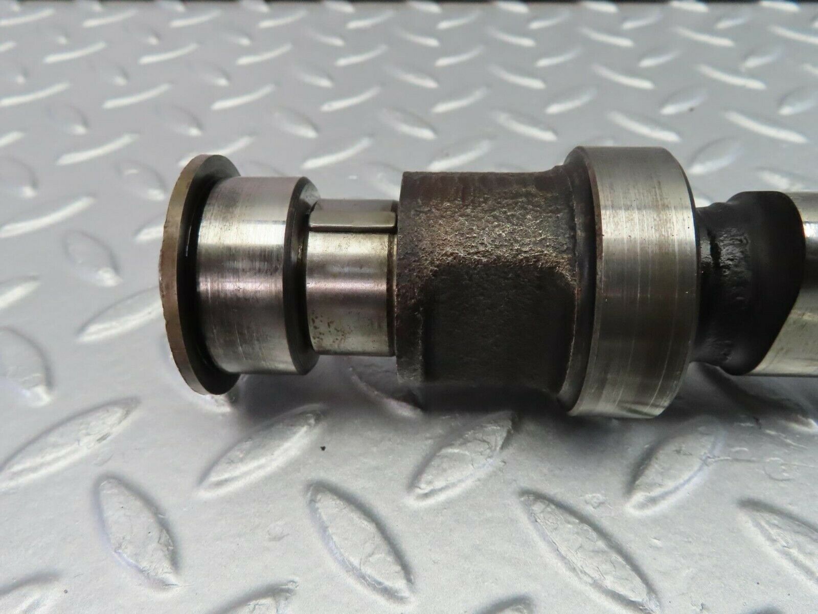 9845 Mercedes-Benz C123 280CE Coupe Engine Camshaft Exhaust Side  1100517801
