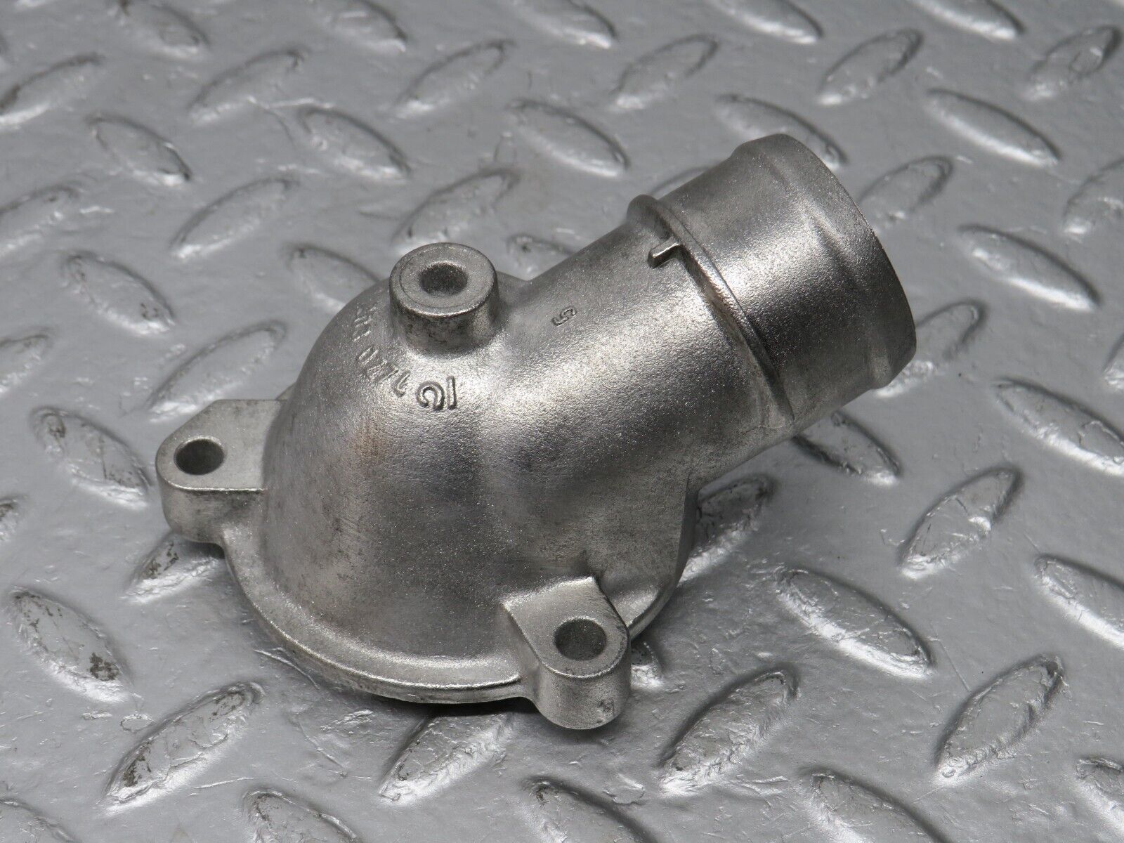 39436 Mercedes-Benz R129 320SL Coupe Thermostat Housing 1042030274