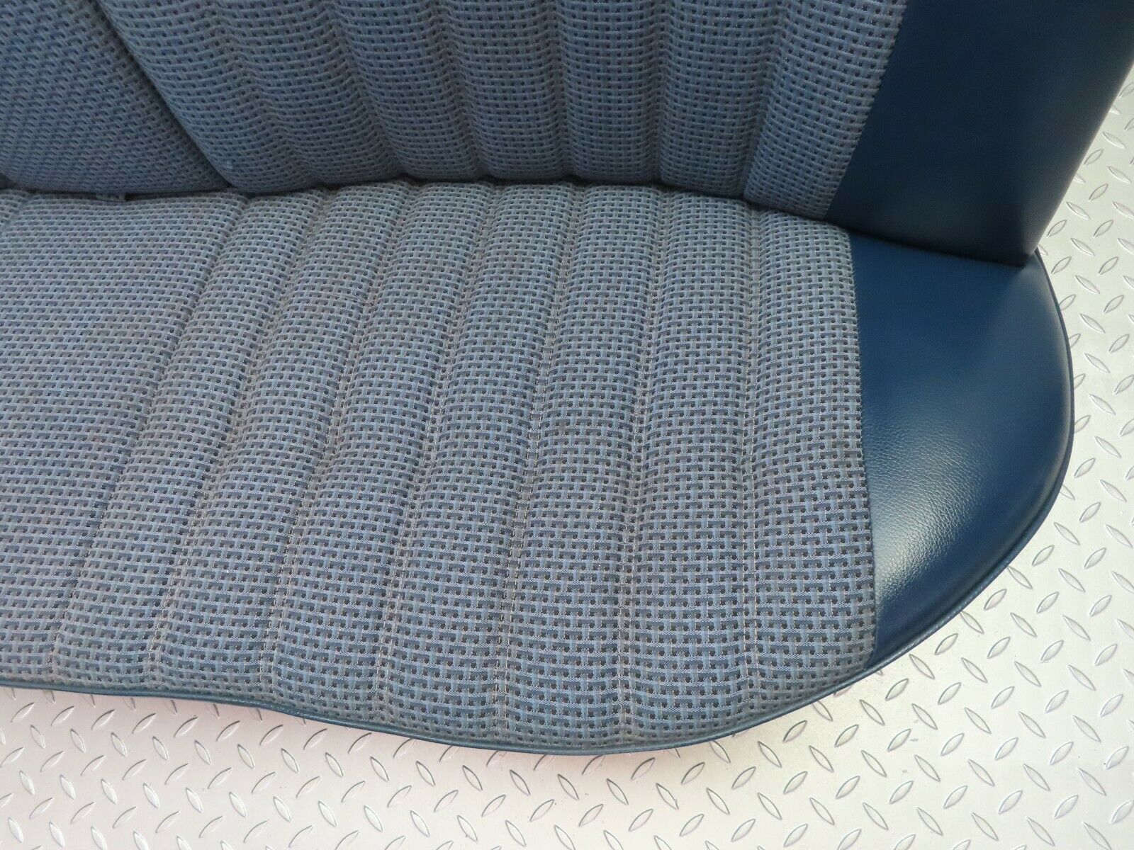 18012 Mercedes-Benz W123 200  Rear Seat Blue 1239200016/1239200050