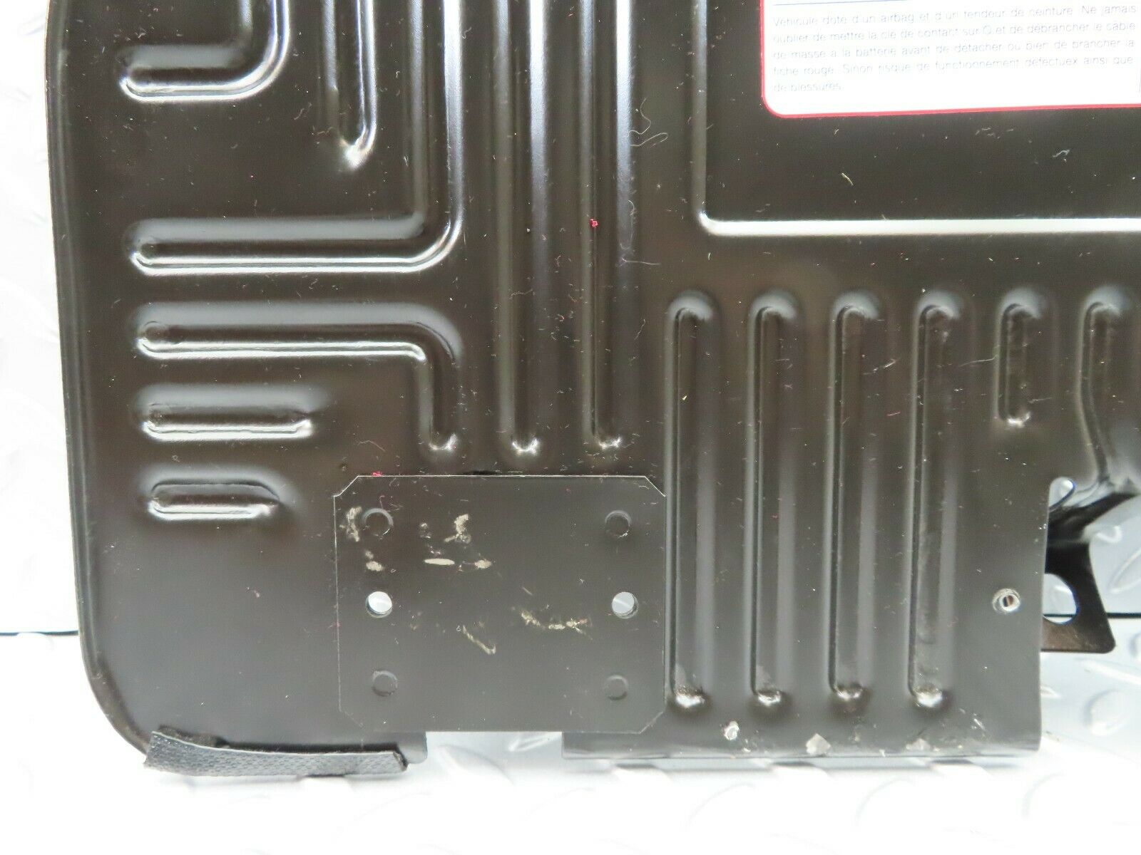 6596 Mercedes-Benz S124 E220 Wagon Front Right Floor Relay Cover 2028171320