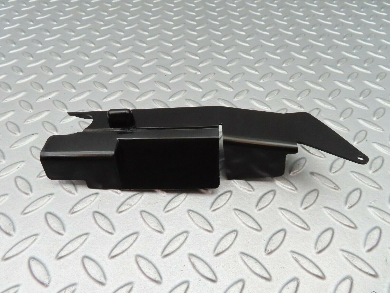 5481 Mercedes-Benz W124 230E Trunk Lid Lock Control Rod Cap 1248050541
