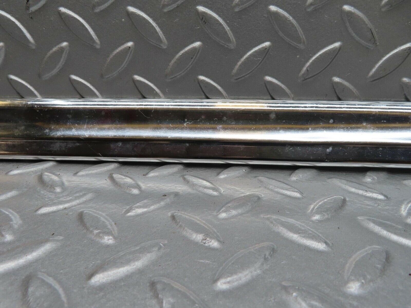 12714 Mercedes-Benz W111 220SE Front Right Door Chrome Moulding Trim