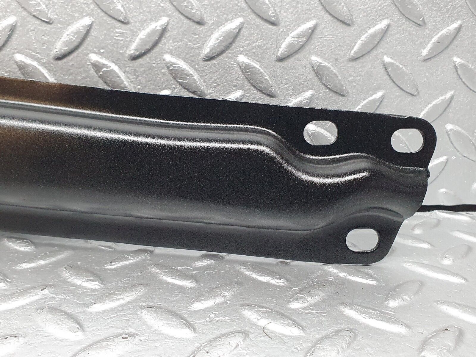 41199 Mercedes-Benz W126 300SE Engine Mount Bracket Support