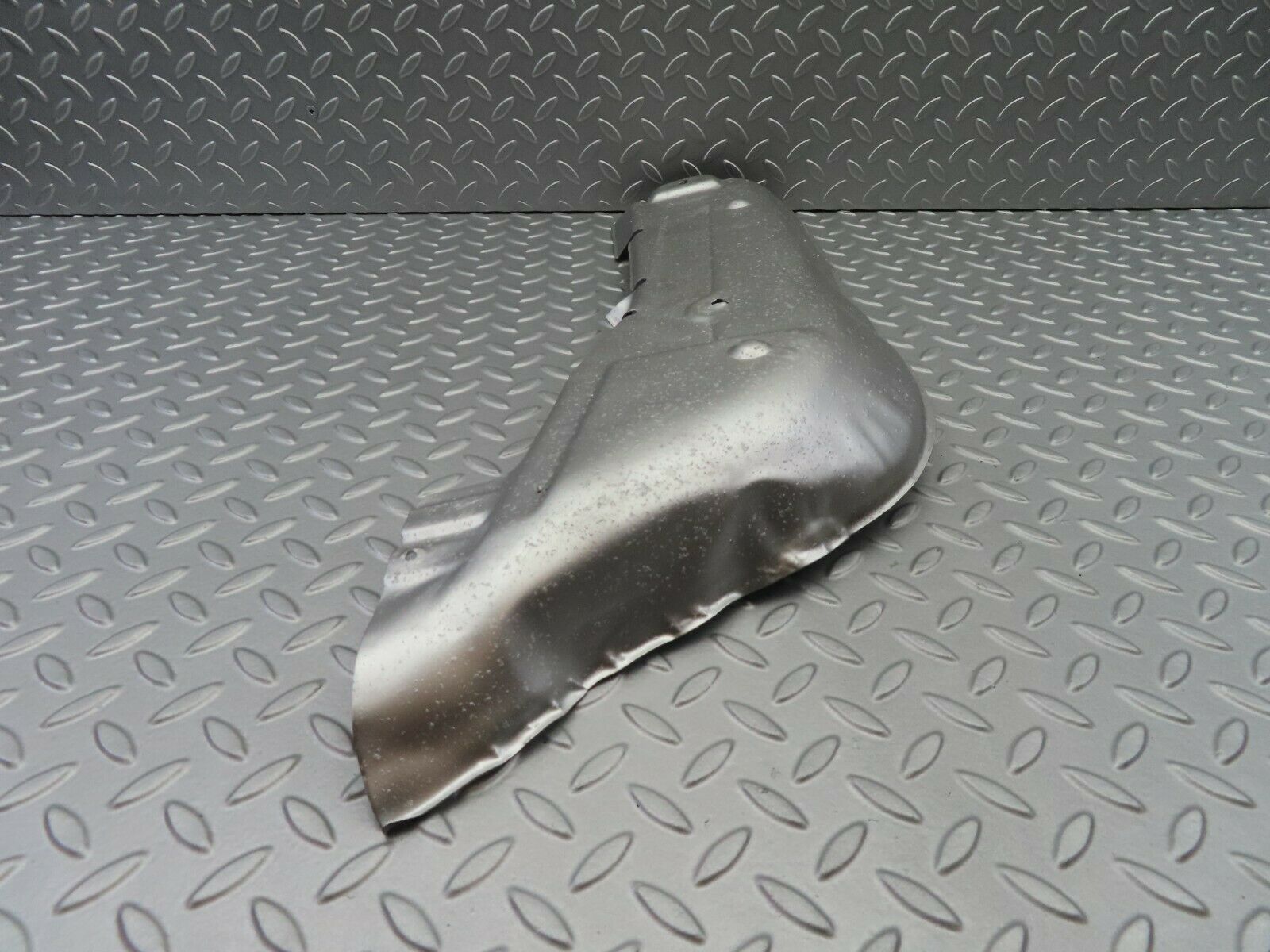 6769 Mercedes-Benz S124 E220 Wagon Exhaust Heat Shield