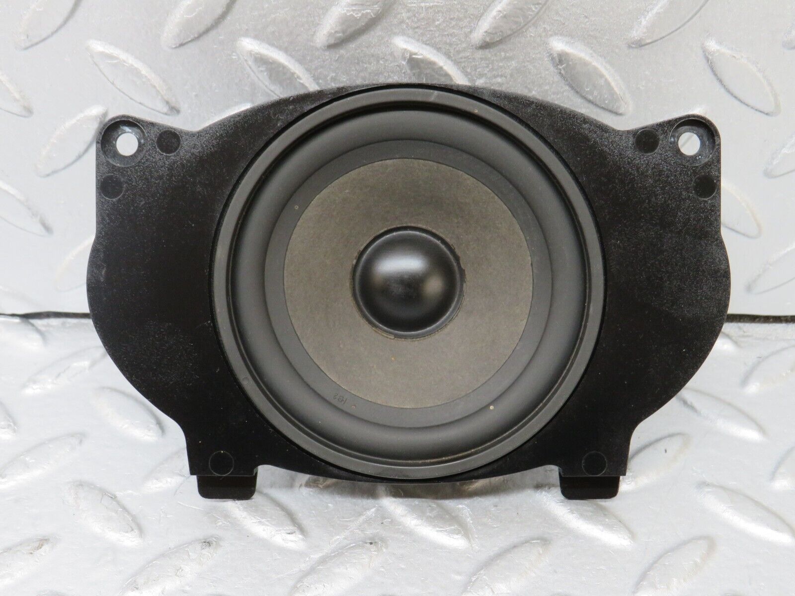 36137 Mercedes-Benz W126 420SE Front Speaker 0008205102