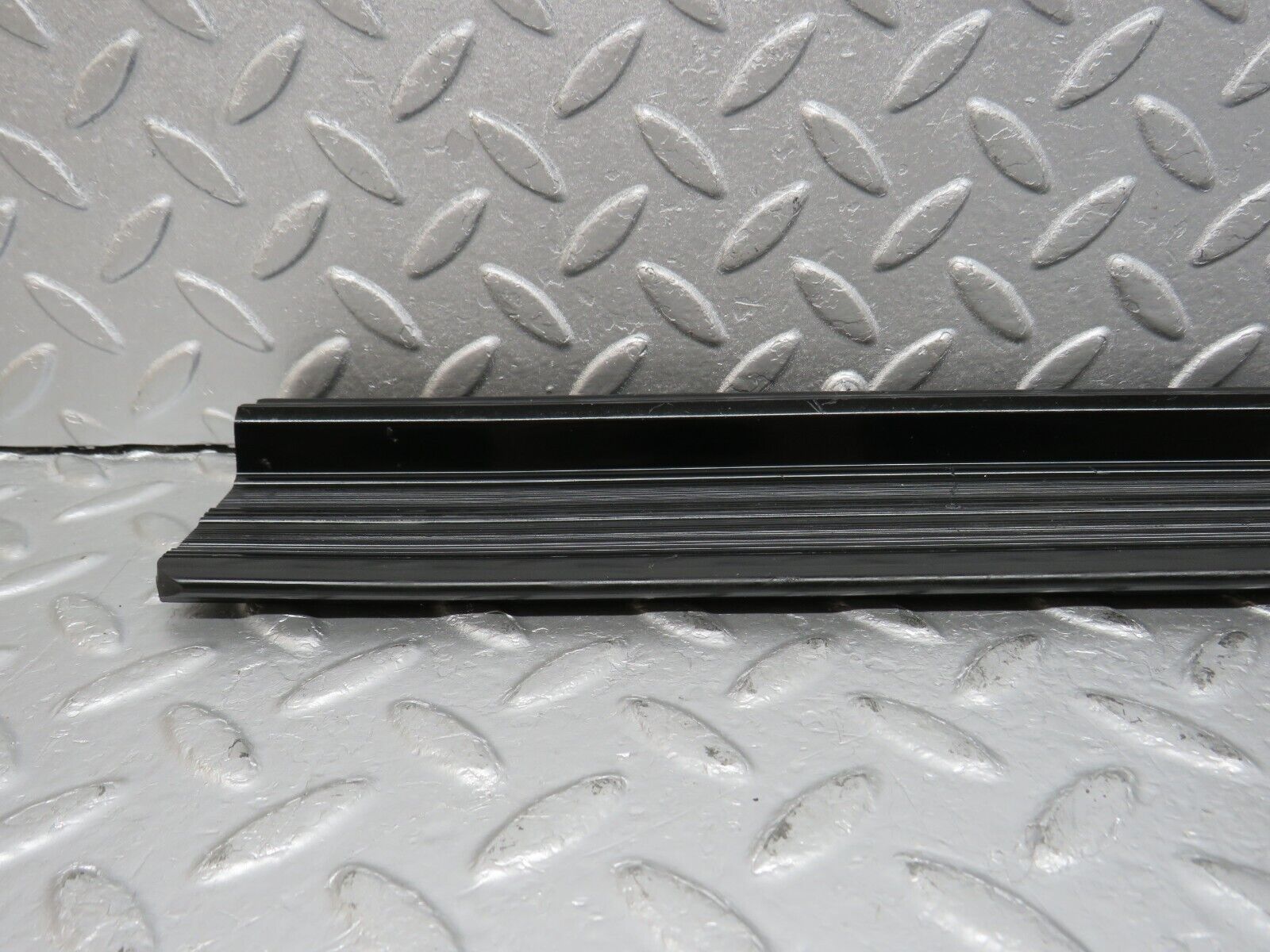 40634 Mercedes-Benz W123 300D Rear Left Door Sill Trim Black