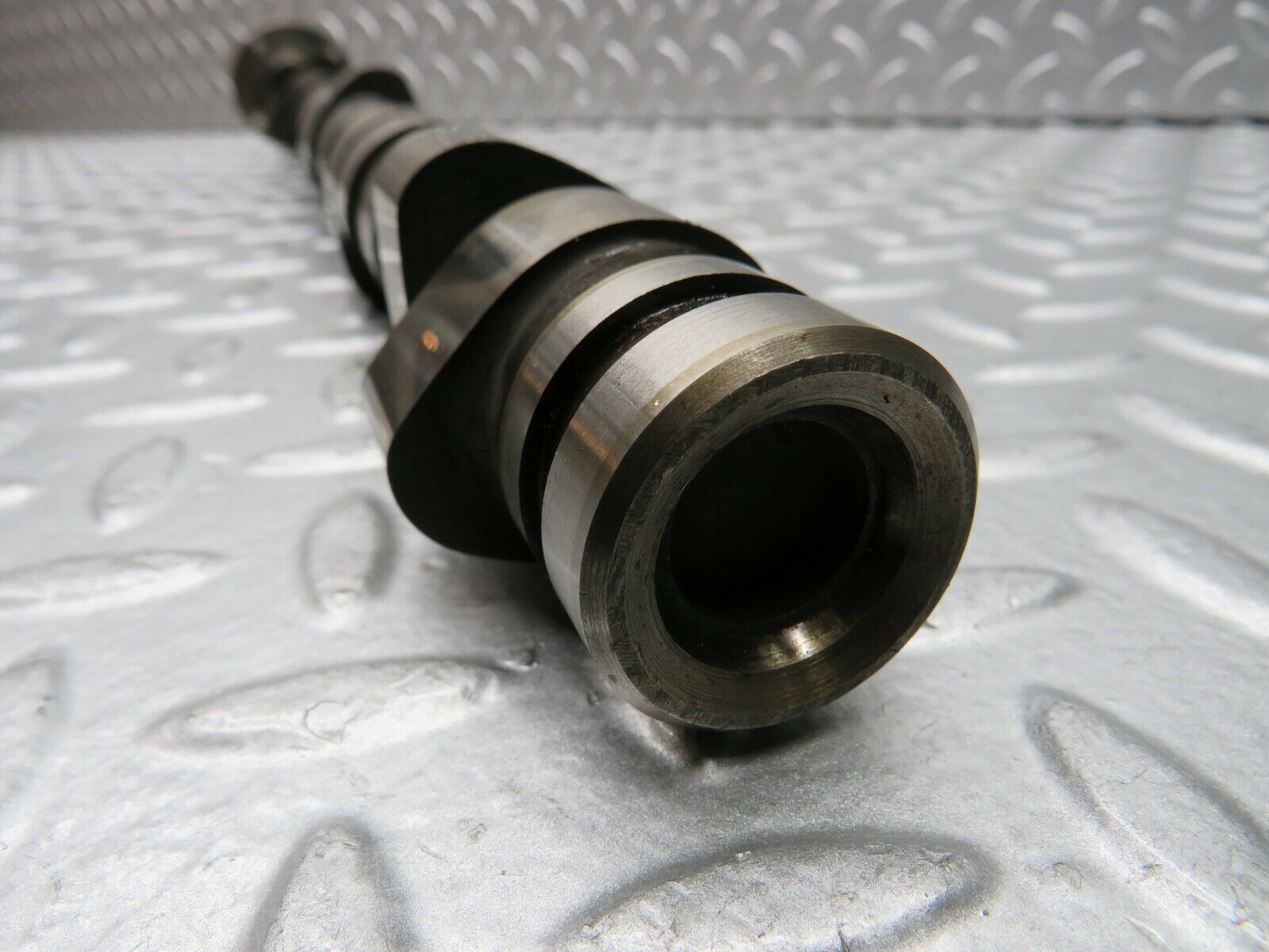 21754 Mercedes-Benz W126 300SE Camshaft