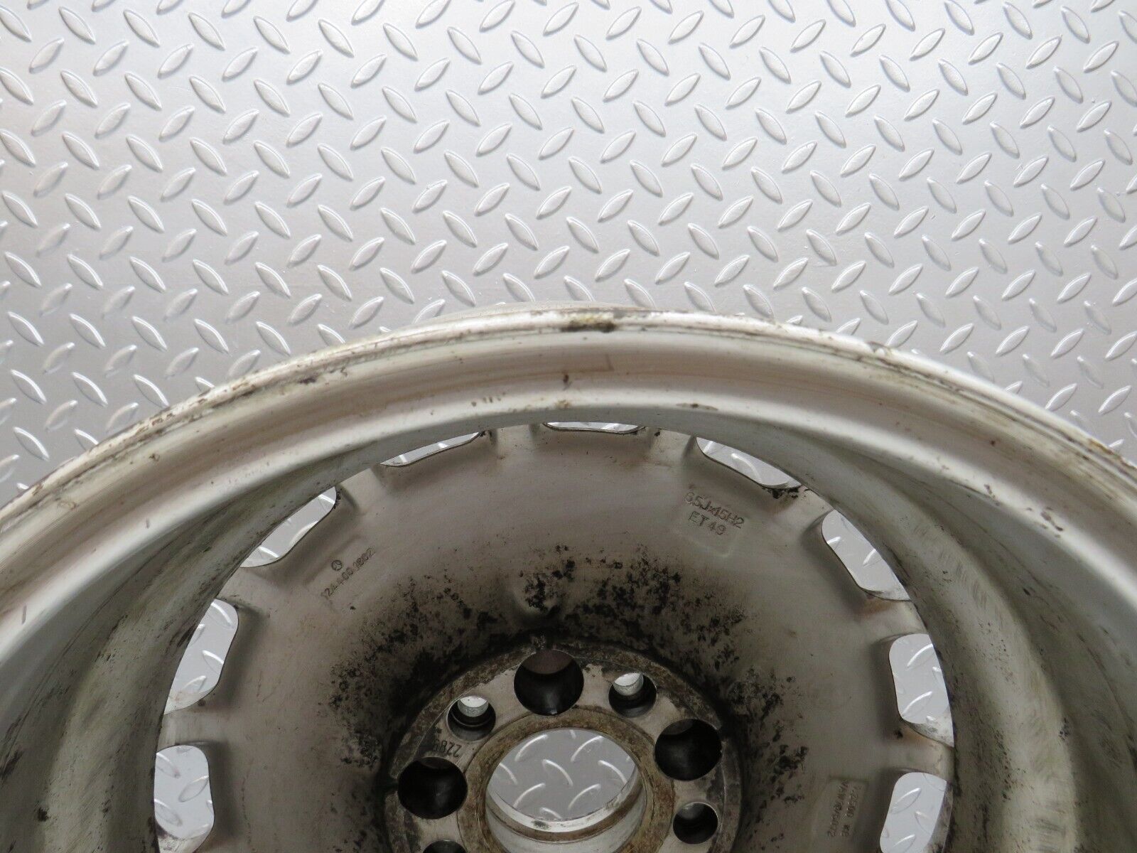 29611 Mercedes-Benz W124 230E Alloy Wheel 6.5Jx15H2 ET49 1244001802