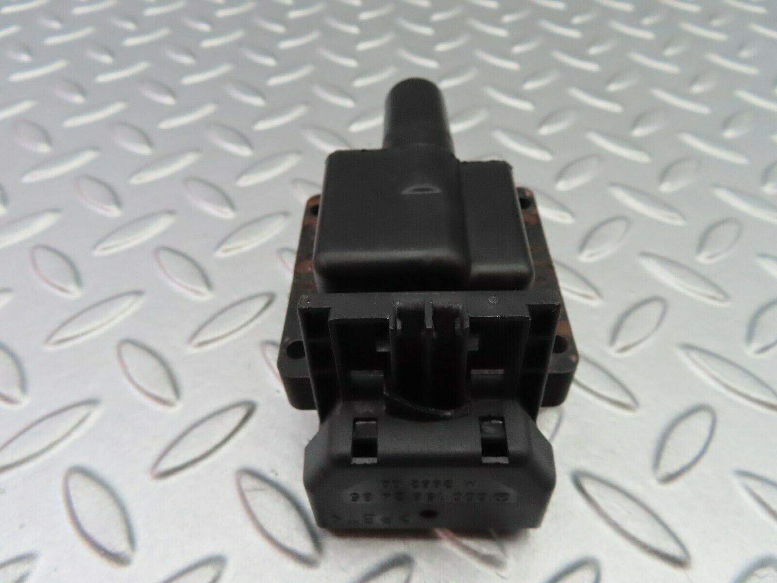 6787 Mercedes-Benz S124 E220 Wagon Ignition Coil 0001500480
