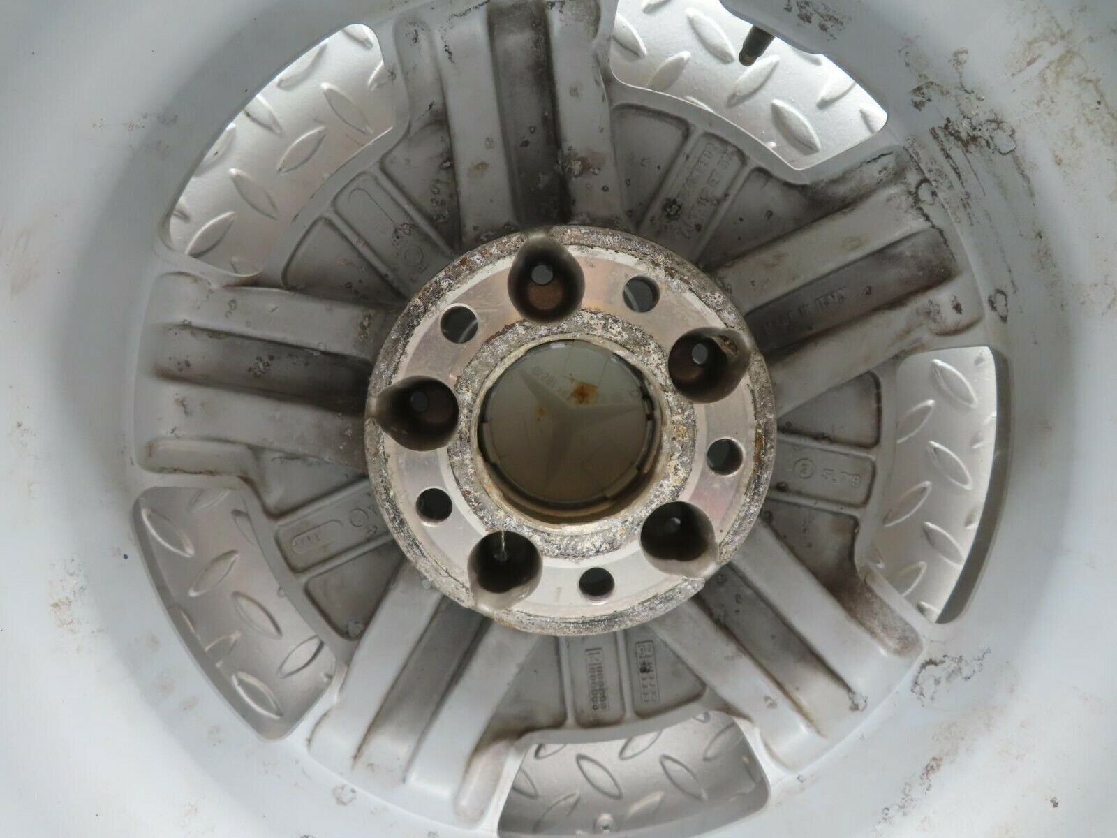 12108 Mercedes-Benz Alloy Wheel 7Jx15H2 ET37 2024010602
