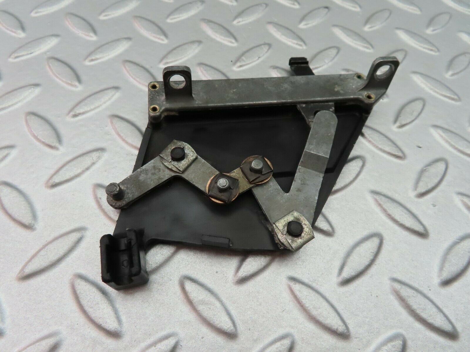 6970 Mercedes-Benz C107 350SLC Coupe Air Vent Control Lever Right 1078300485