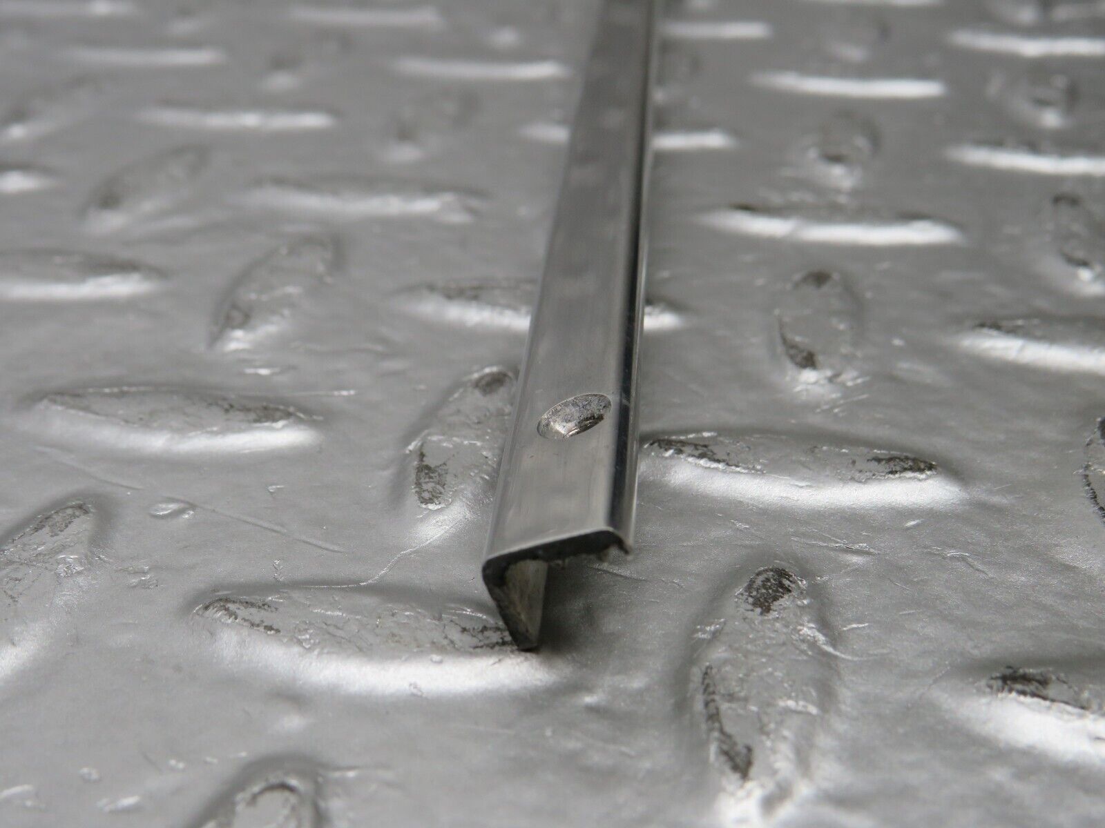 30774 Mercedes-Benz W201 190E 2.0L Sunroof Chrome Trim