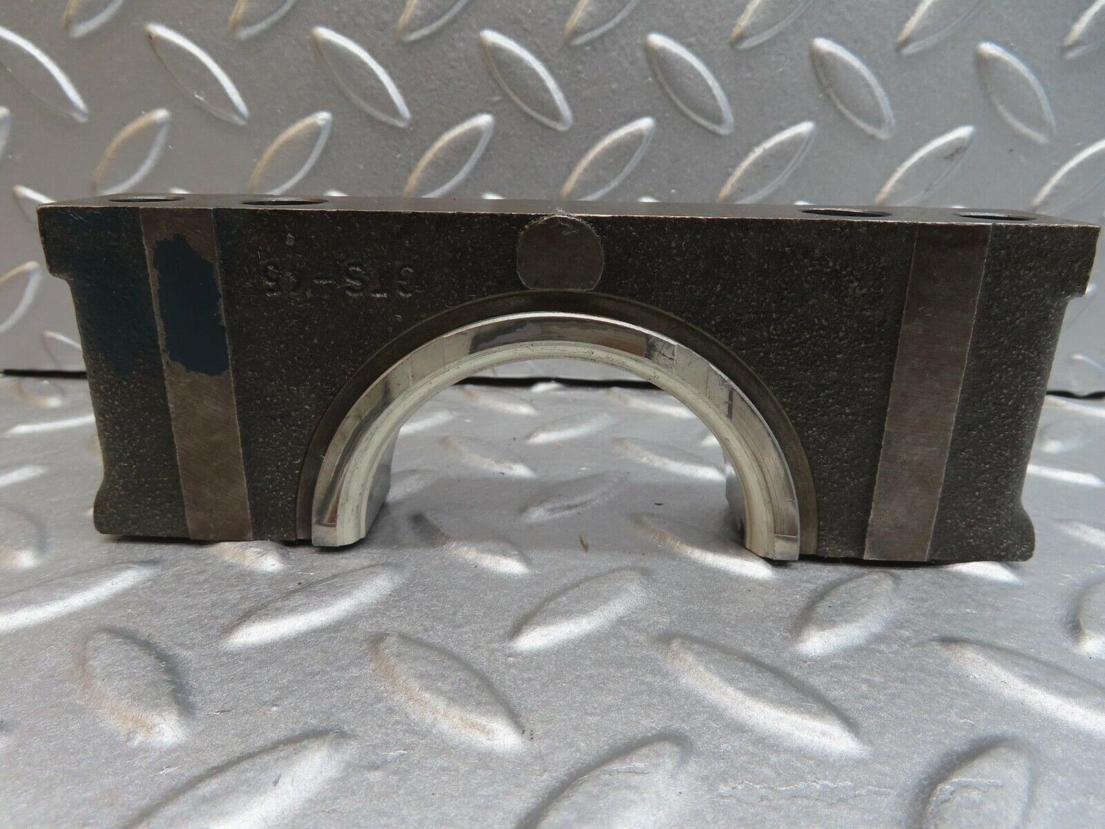 13705 Mercedes-Benz R107 450SL  Crankshaft Bearing Holder Block 1160110313