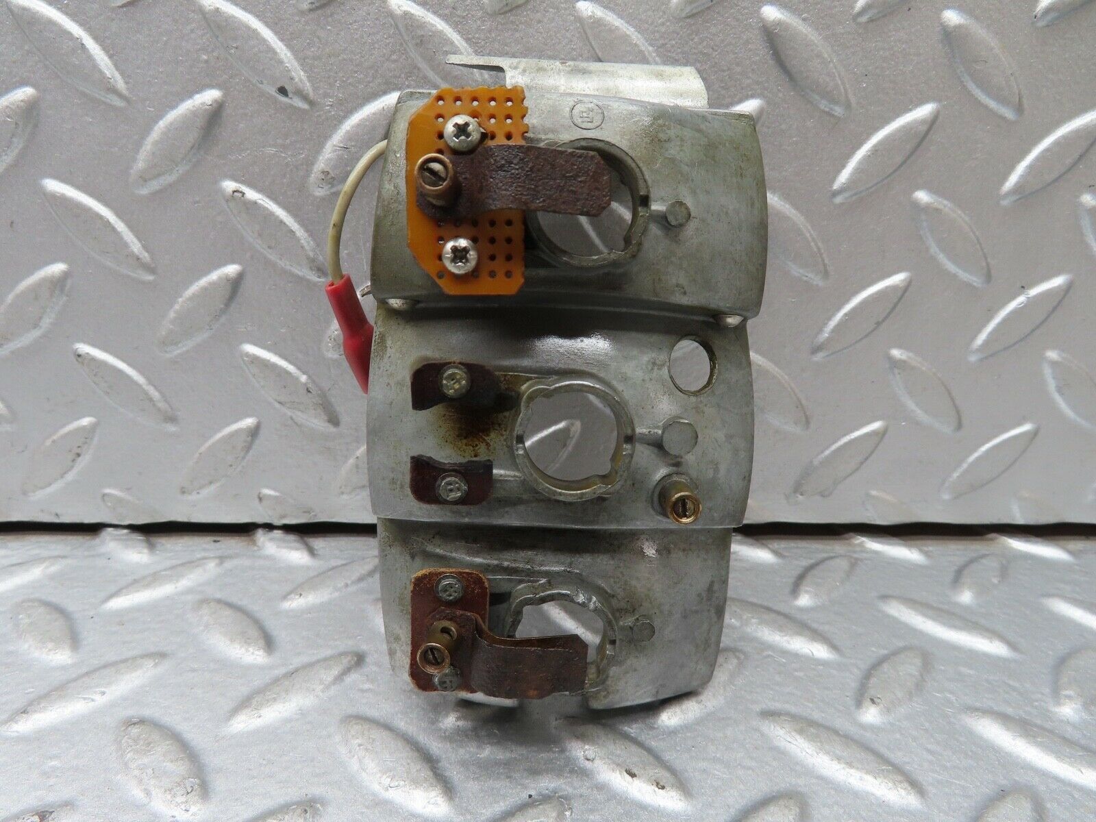 18936 Mercedes-Benz W121 190b Ponton Tail Light Bulb Holder