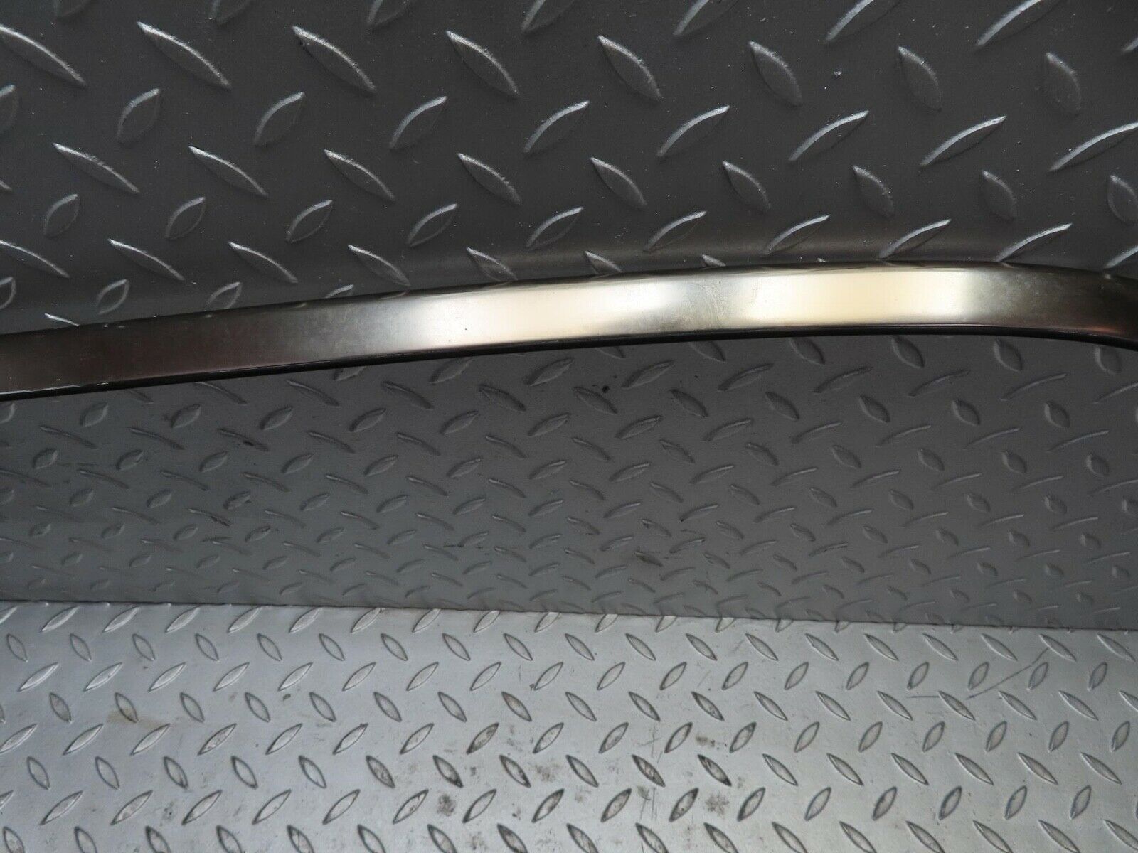 16508 Mercedes-Benz W124 260E Roof Chrome Right Side