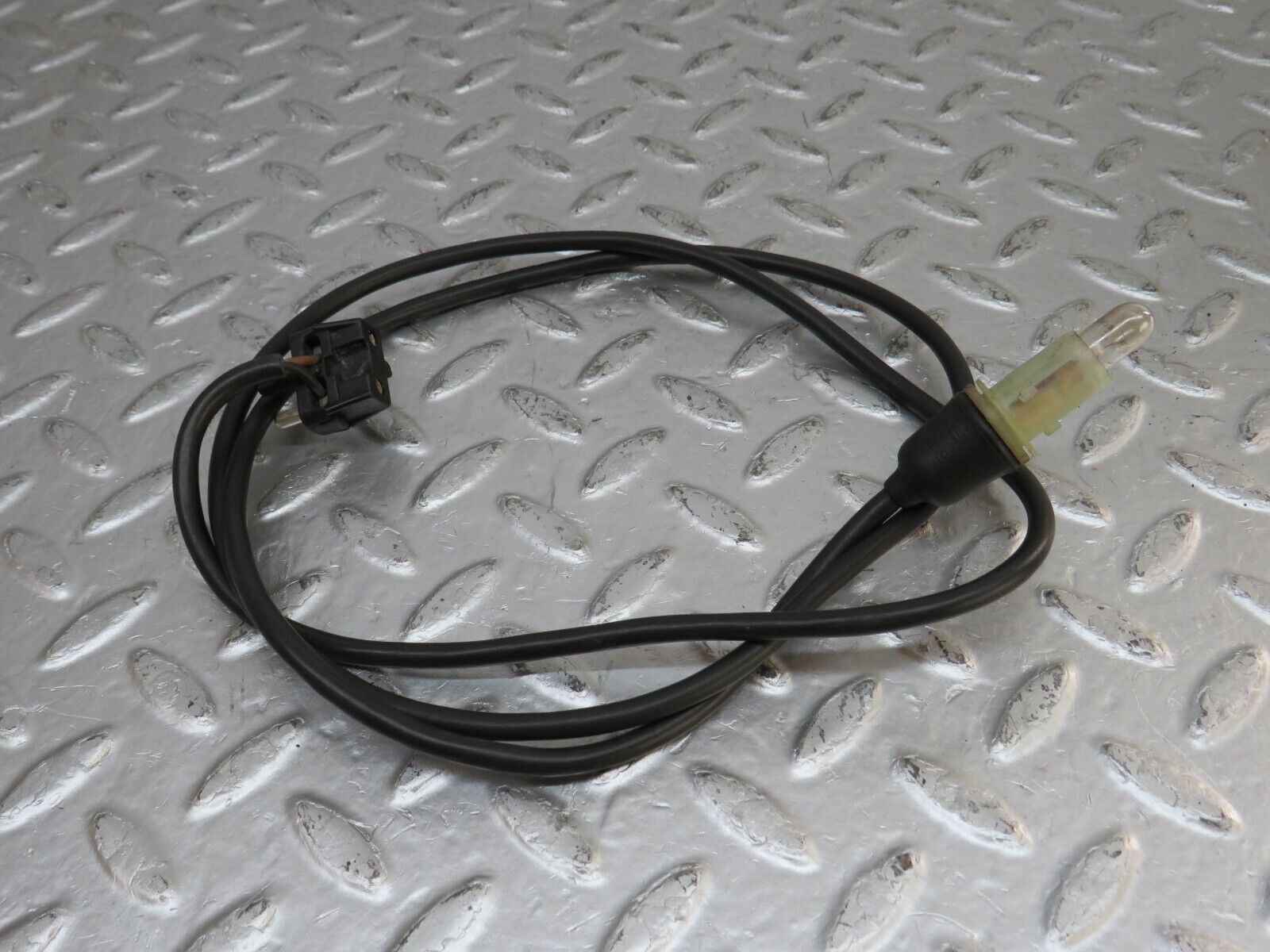 33507 Mercedes-Benz W202 C180 Front Wing Indicator Cable Wire