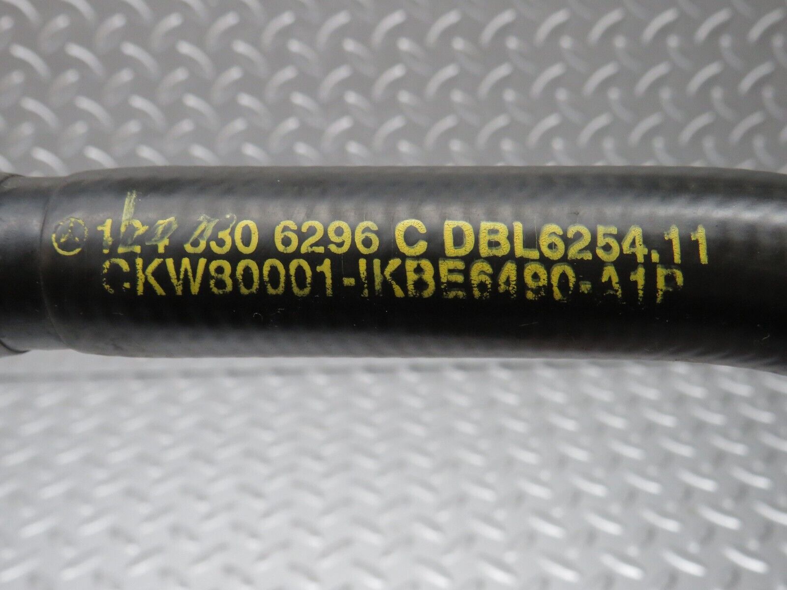 31493 Mercedes-Benz S124 220TE Wagon Radiator Hose Pipe 1248306296