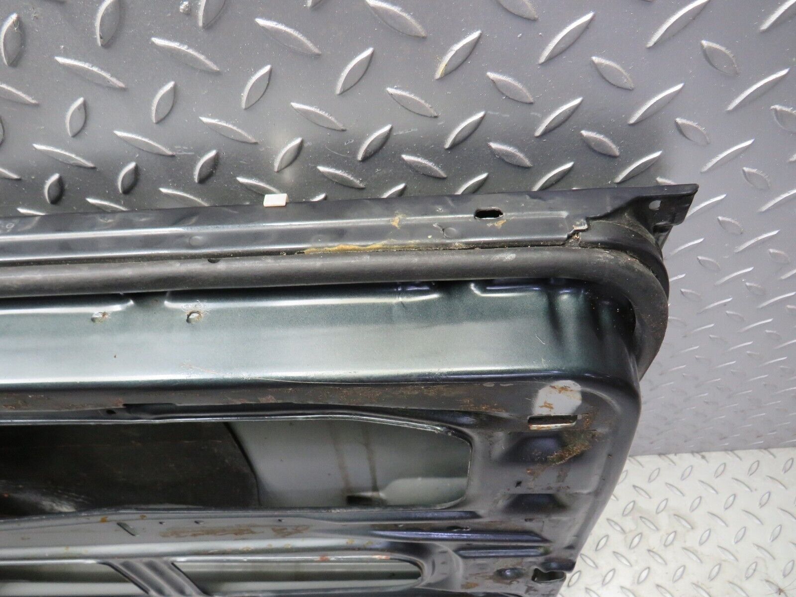 37879 Mercedes-Benz A124 320E Cabriolet Front Left Door