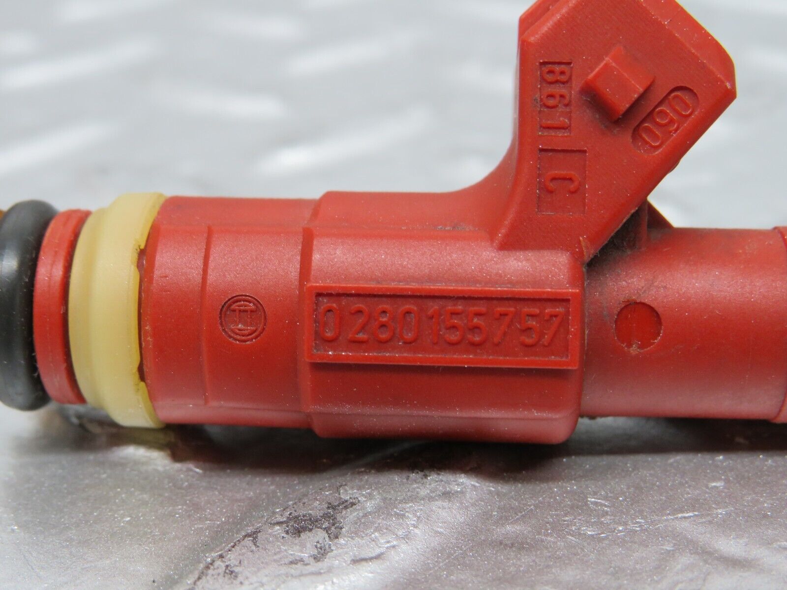 24912 Mercedes-Benz W140 S320 Fuel Injector Bosch 0000788623