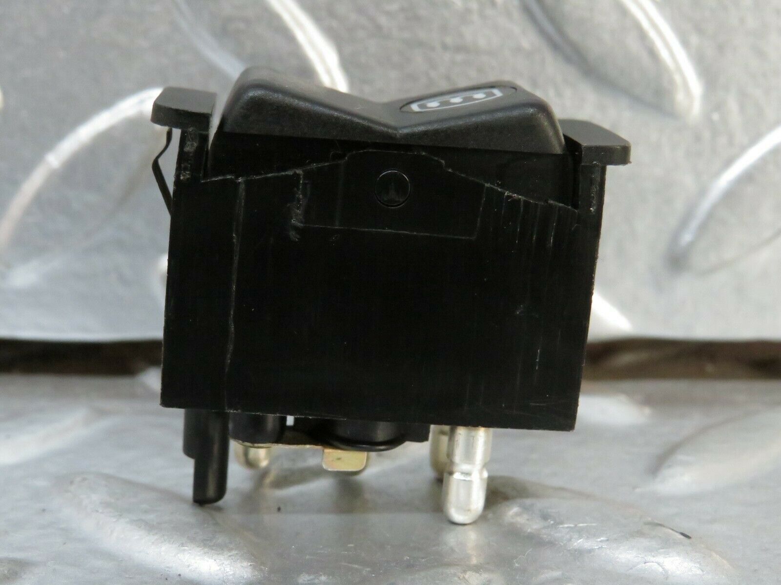 23811 Mercedes-Benz C107 450SLC Coupe Rear Windscreen Defroster Switch