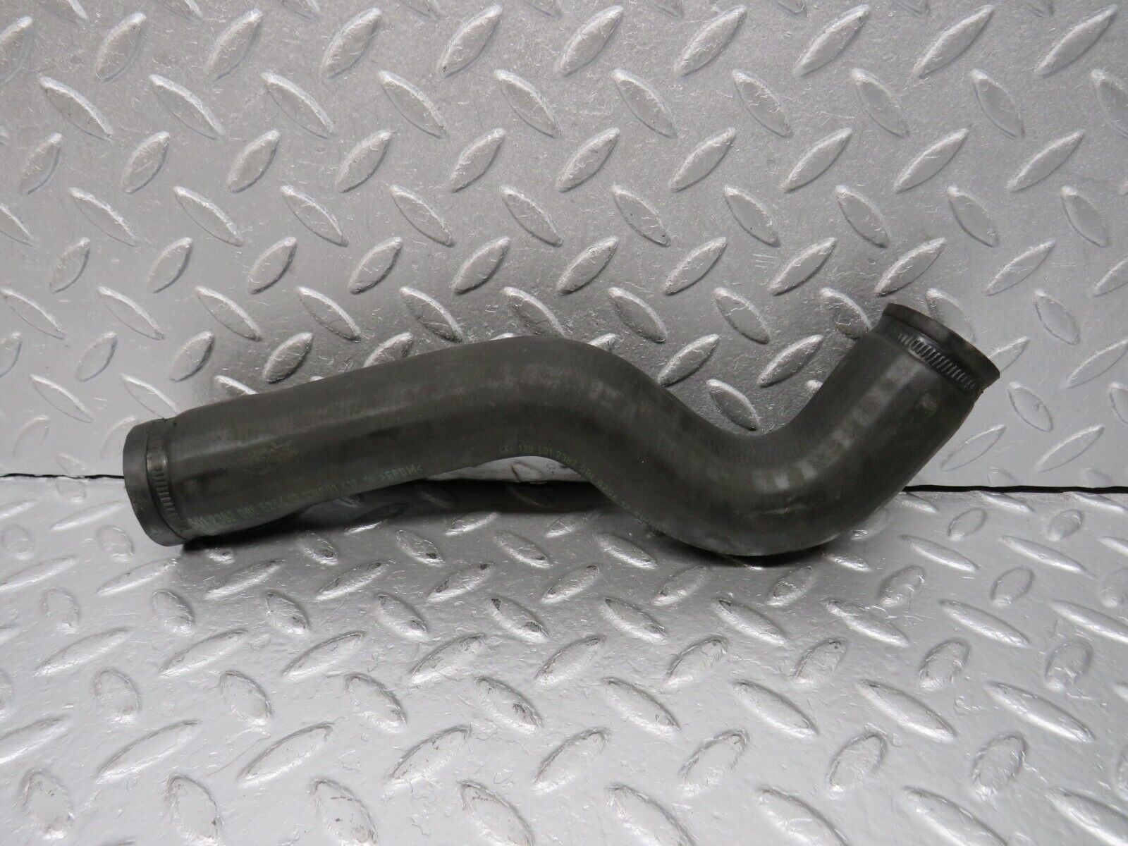 39589 Mercedes-Benz R129 320SL Coupe Radiator Upper Hose Pipe 1295012382