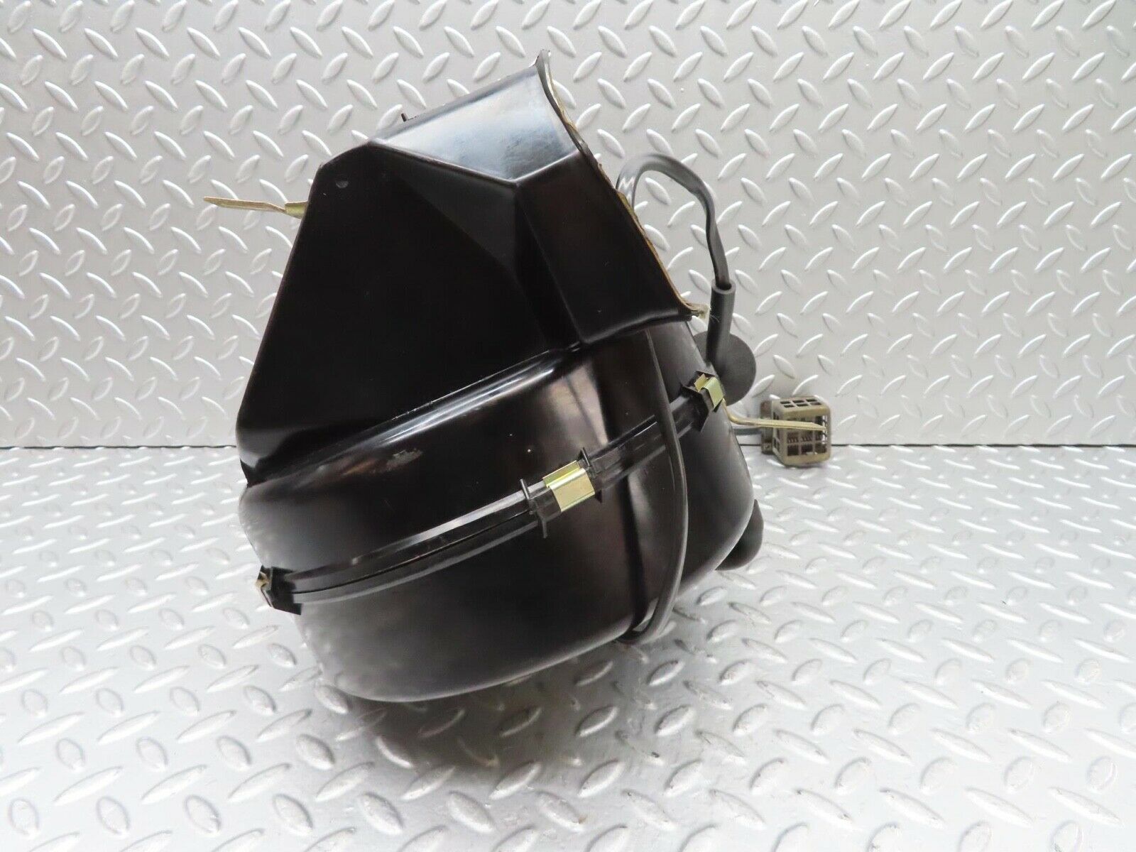 14368 Mercedes-Benz W116 350SE Heater Blower Motor With Housing 0130107012