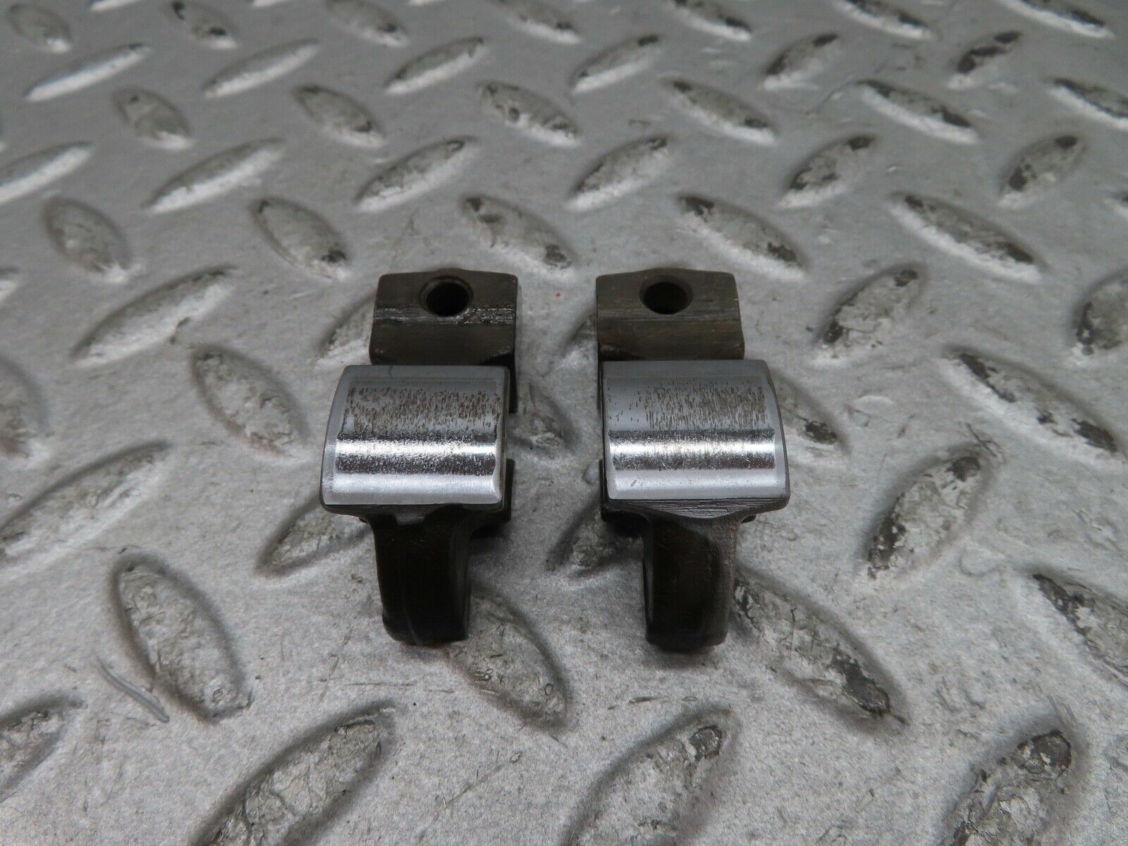 17863 Mercedes-Benz W116 450SEL Valve Rocker Arm