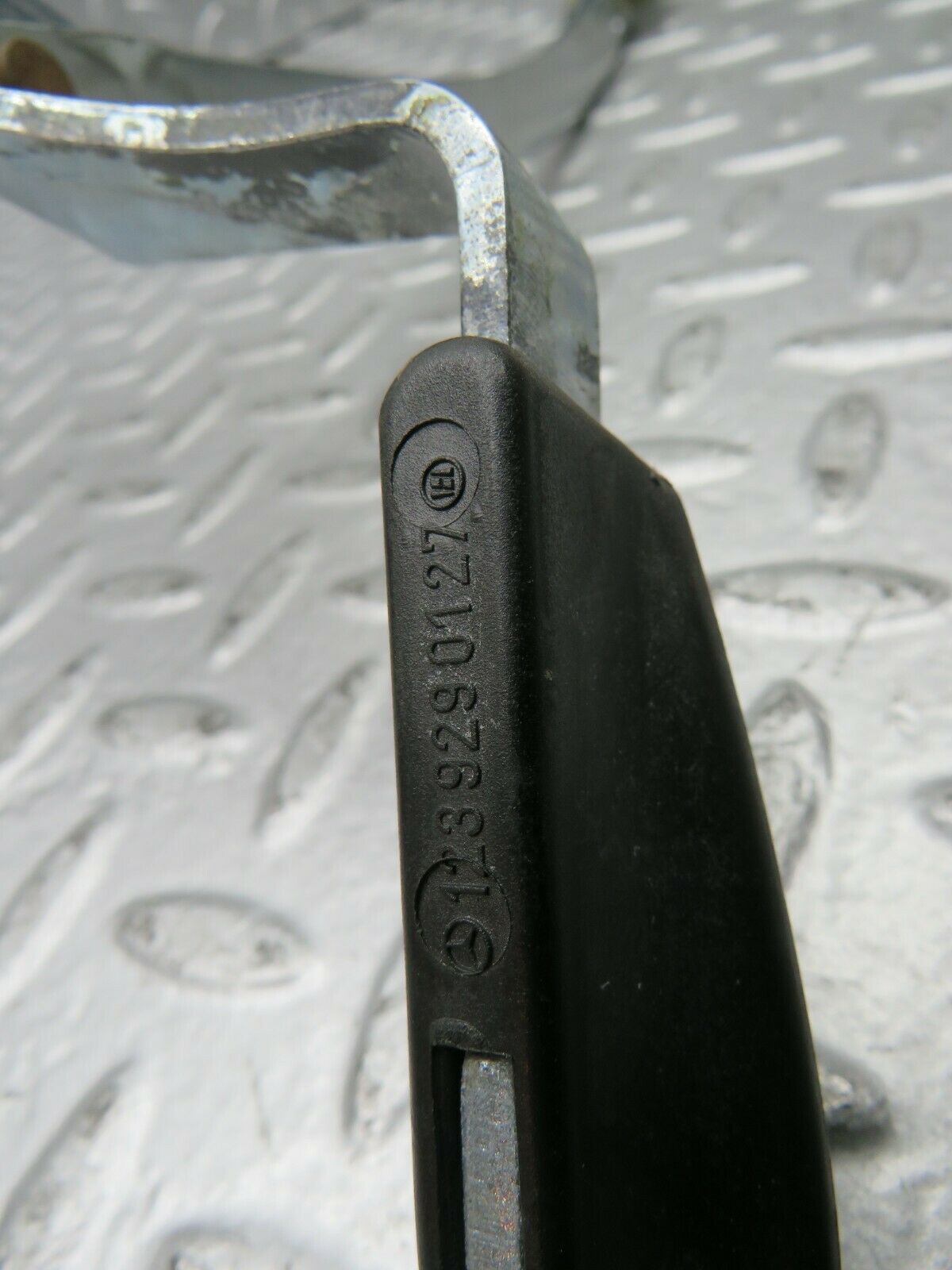 22027 Mercedes-Benz S123 280TE Rear Seat Backrest Locking Mechanism Right Side