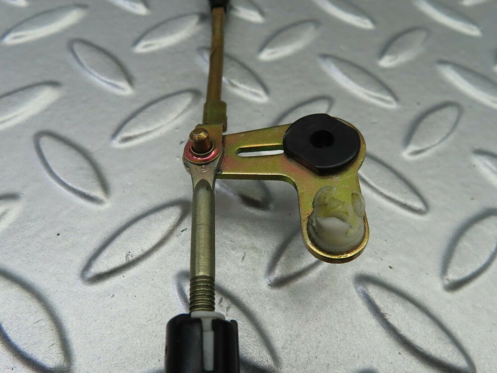 6574 Mercedes-Benz S124 E220 Wagon Door Lock Vacuum Actuator Rear Right