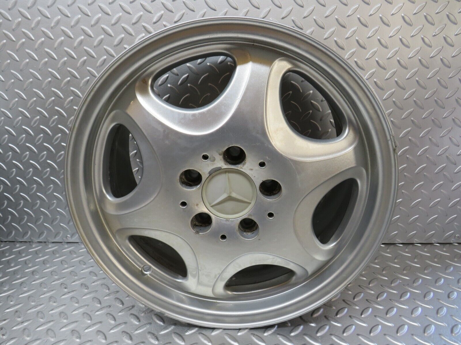 24716 Mercedes-Benz W140 S320 Alloy Wheel Set 7.5Jx16H2 ET51 1404011402