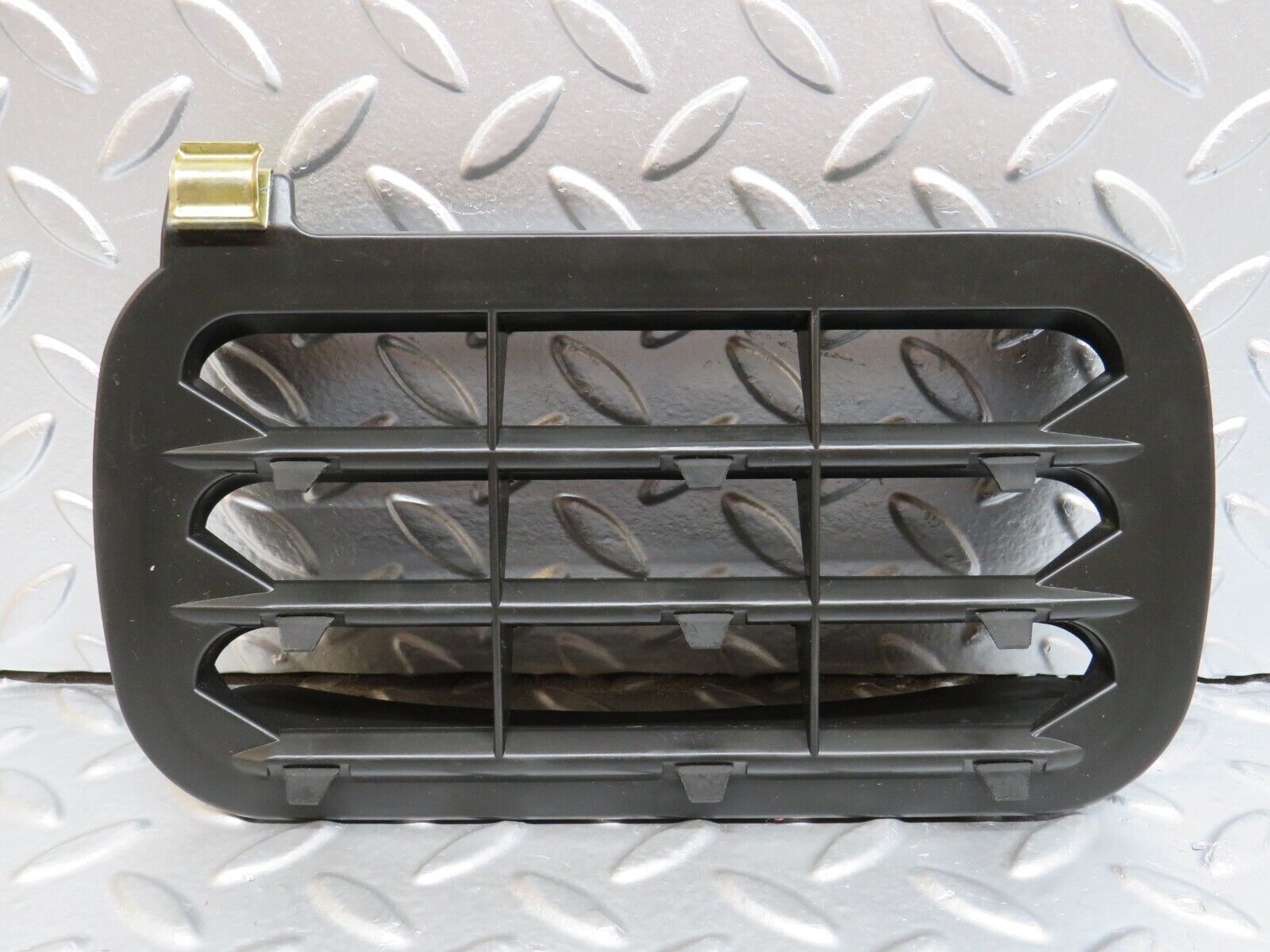 29370 Mercedes-Benz W124 230E Rear Air Intake Vent Left 1248370242