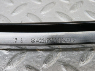 35256 Mercedes-Benz W221 Rear Right Door Window Channel 2217300219