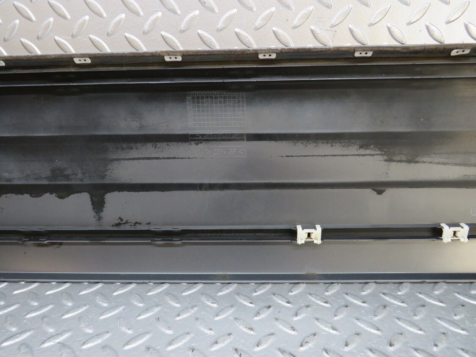 26469 Mercedes-Benz C124 220CE Coupe Left Door Moulding Trim 1246902140