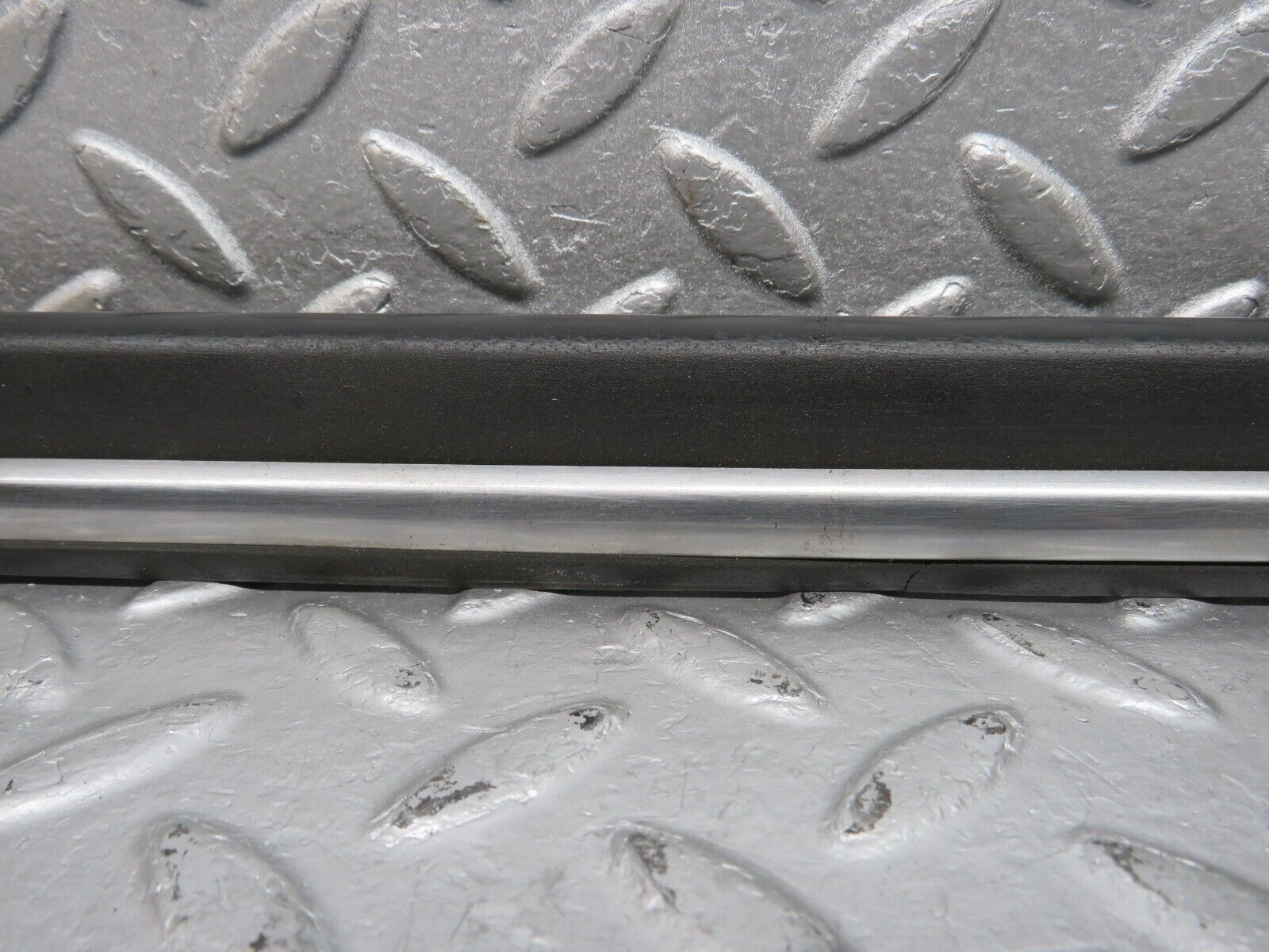 40126 Mercedes-Benz R107 350SL Front Left Fender Wing Lower Trim