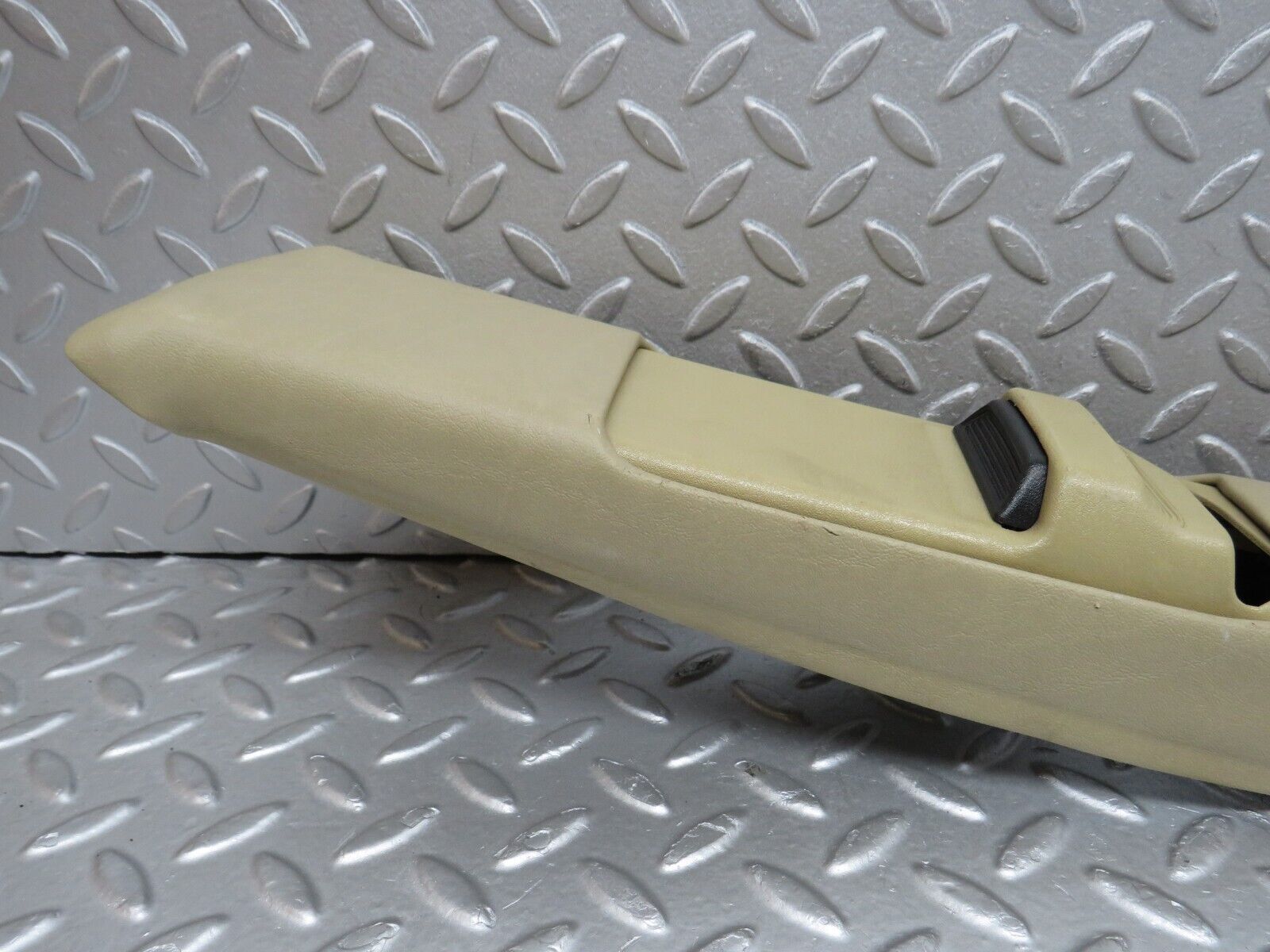 38711 Mercedes-Benz W201 190E 2.6L B Pillar Cover Left Beige 2016921789 2016920044