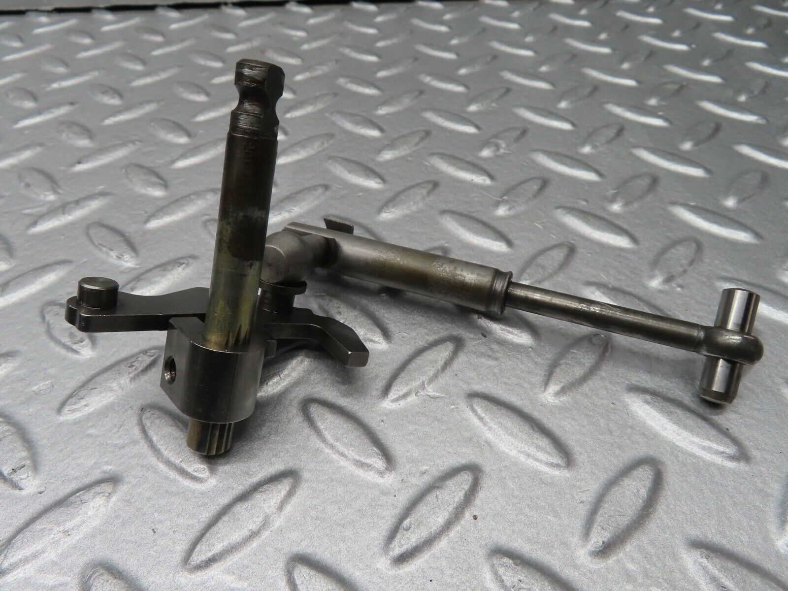 19783 Mercedes-Benz R107 450SL Automatic Gearbox Control Shaft