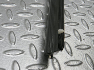 32590 Mercedes-Benz S124 300TE Wagon Door Lower Sealing Rubber Trim Right
