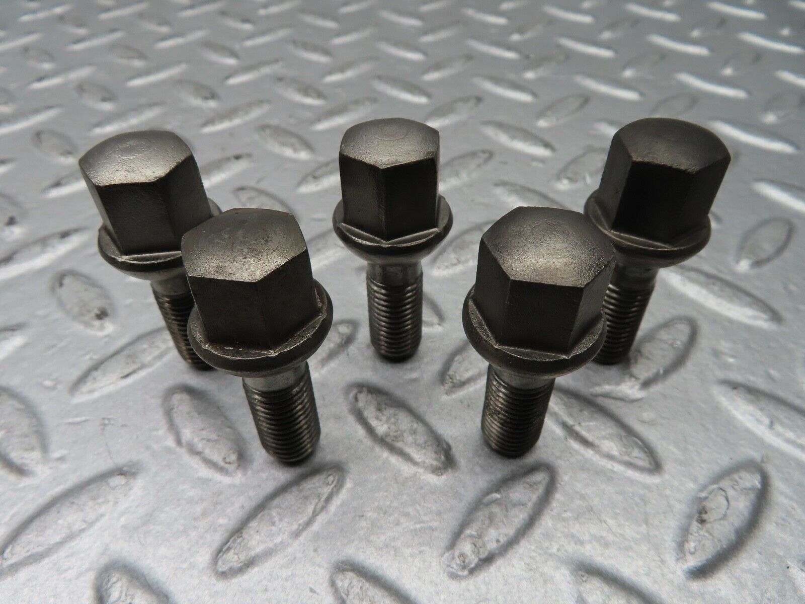 20531 Mercedes-Benz 5x Alloy Wheel Lug Bolt M12x1.5