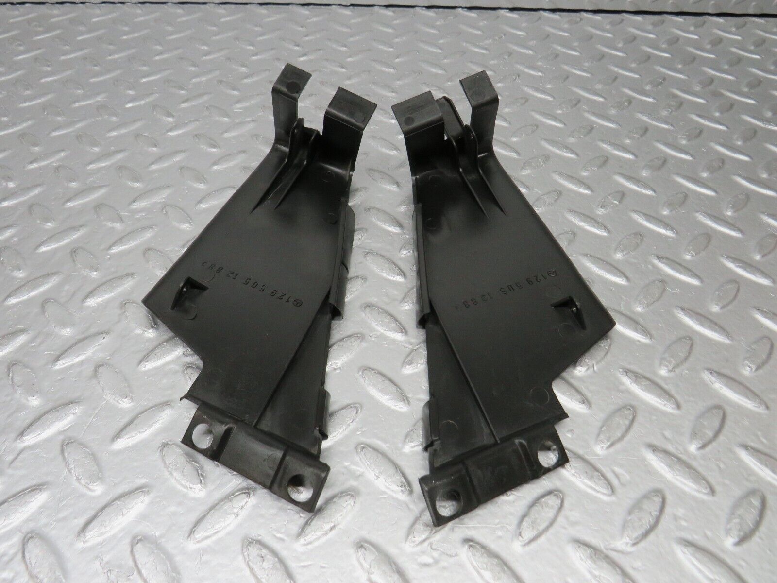 38299 Mercedes-Benz R129 280SL Coupe Radiator Fan Shroud Cover 2x 1295051388 1295051288